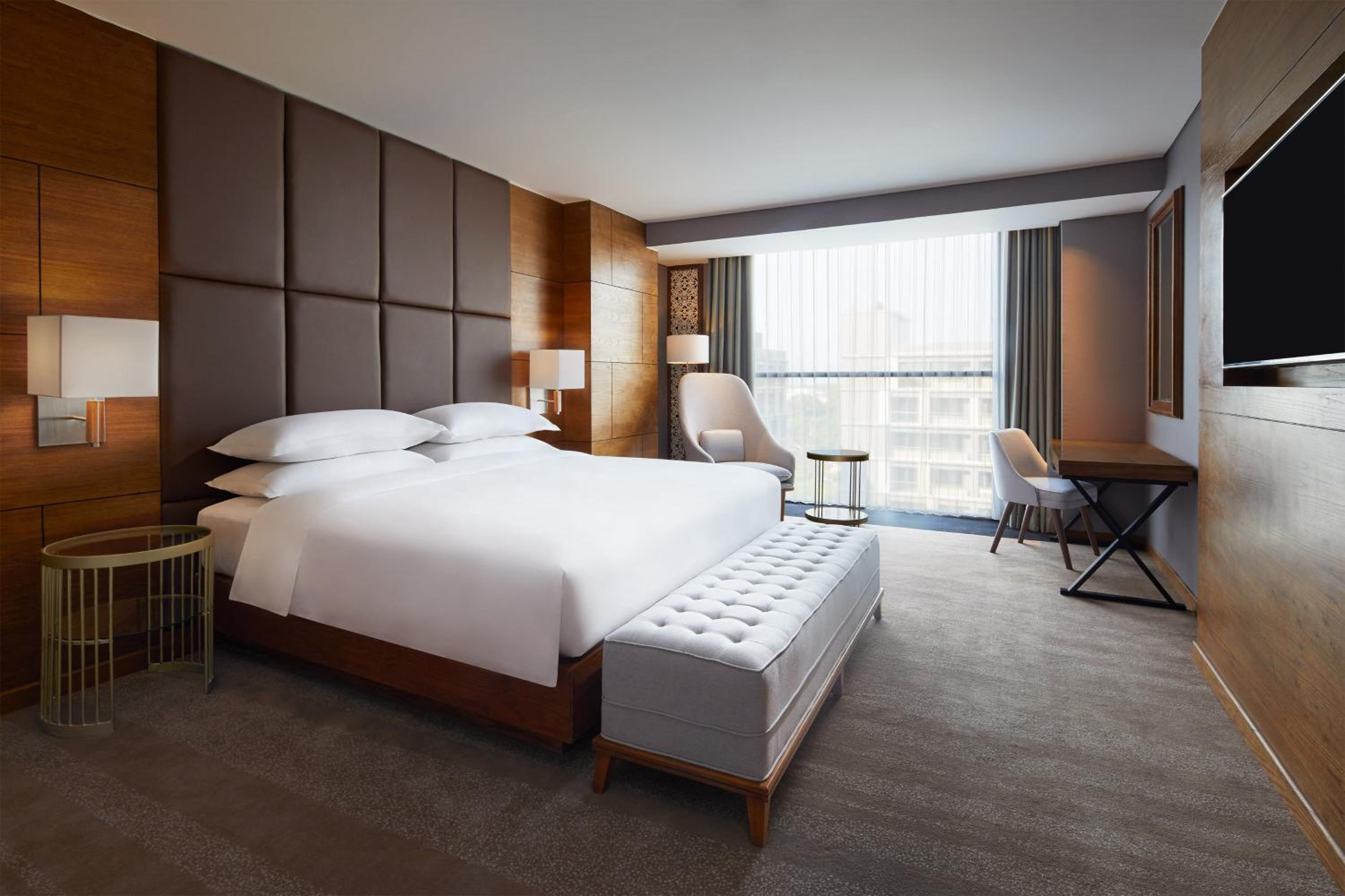 Premium Suite with Pool View and Free Airport Shuttle Transfer
