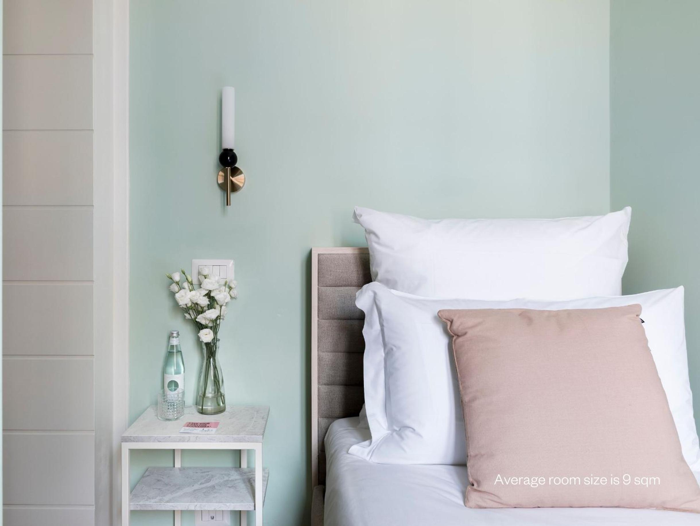Small Room - Single Bed photo 3