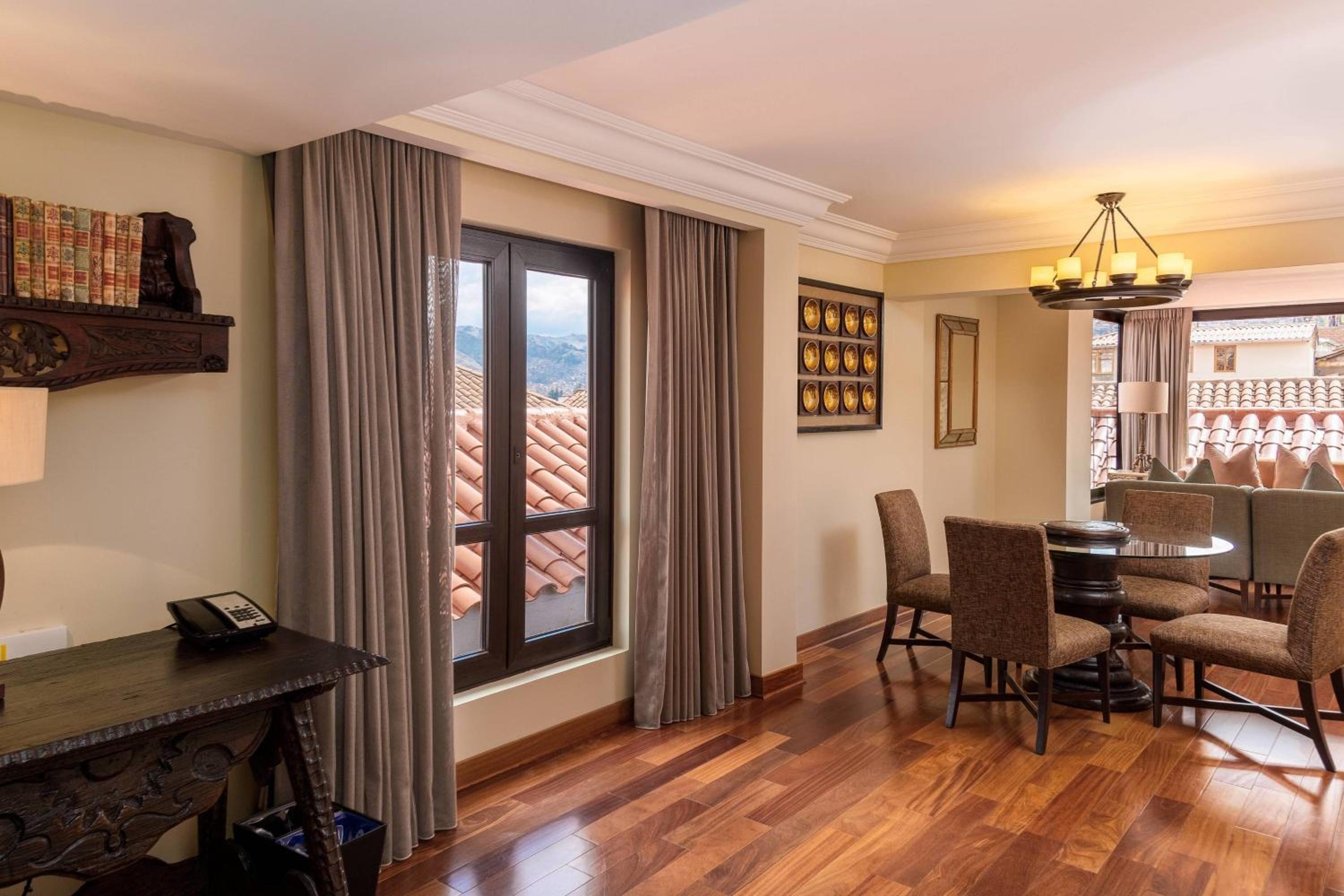 Imperial One-Bedroom King Suite with City View