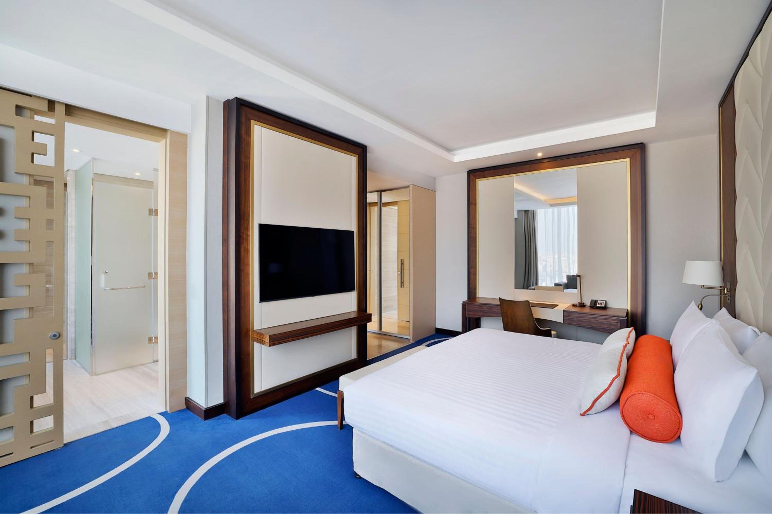 Executive King Room - Club Lounge Access - Photo 1