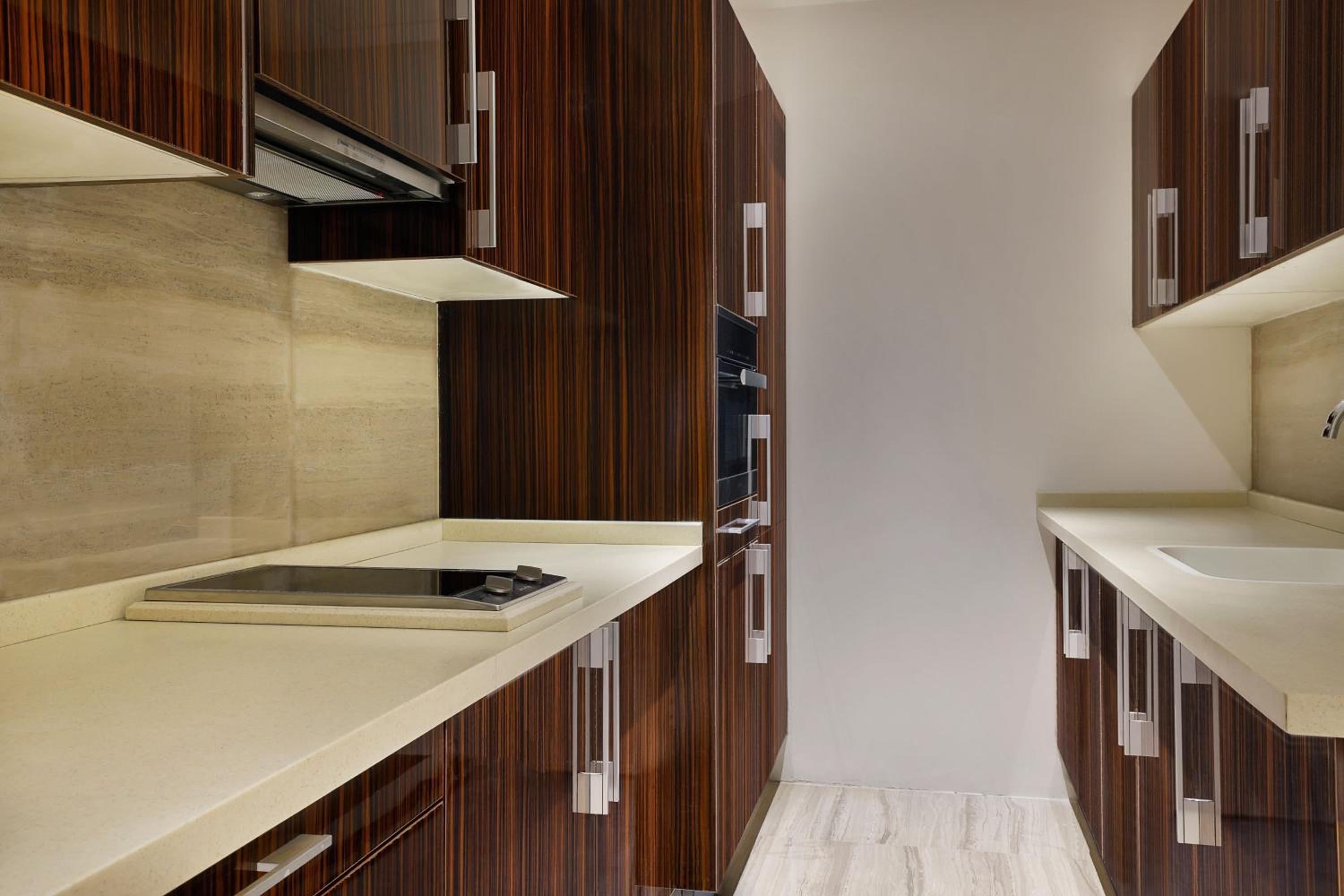Two-Bedroom Executive Suite - Club Lounge Access - Photo 7