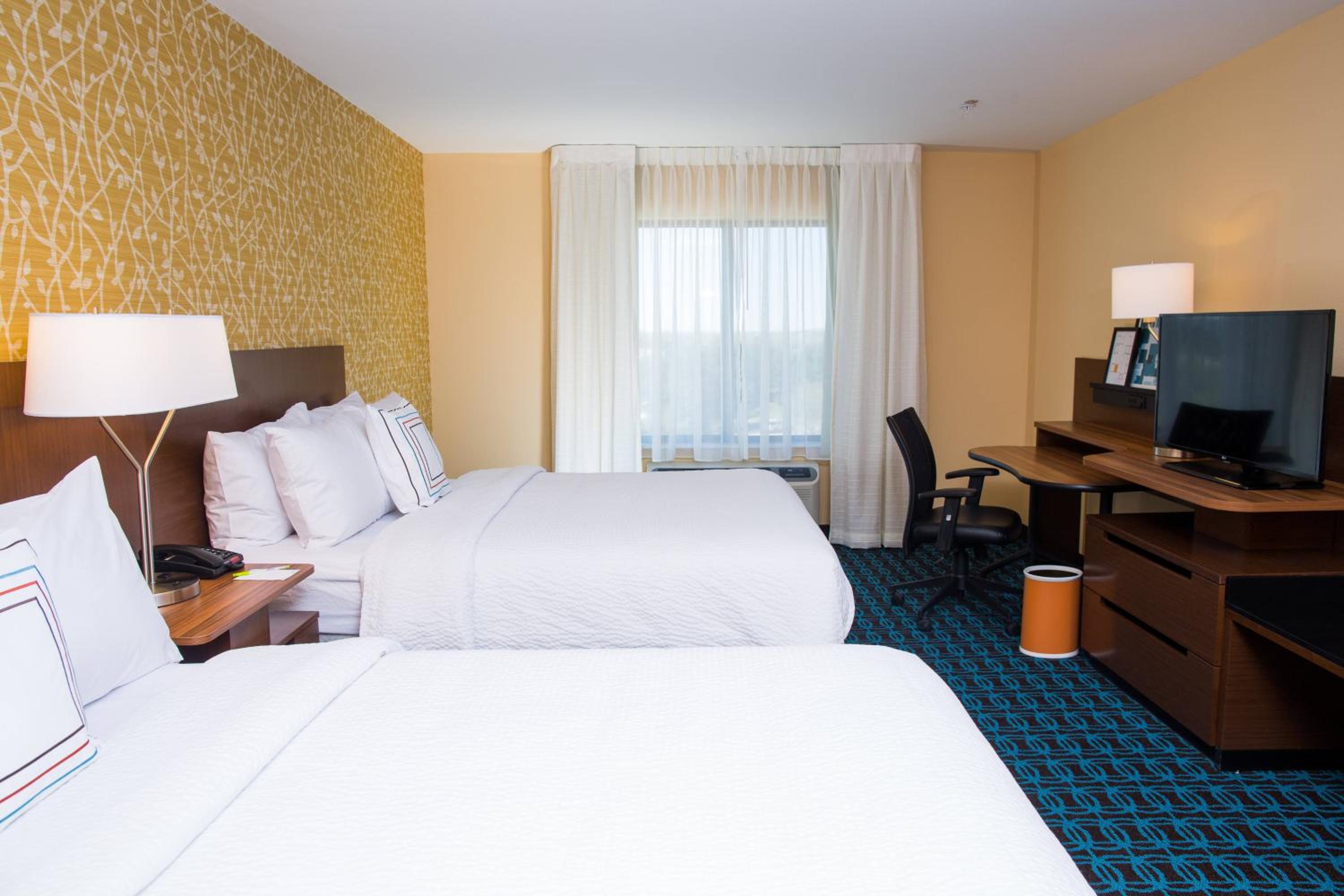 Queen Room with Two Queen Beds - Hearing Accessible