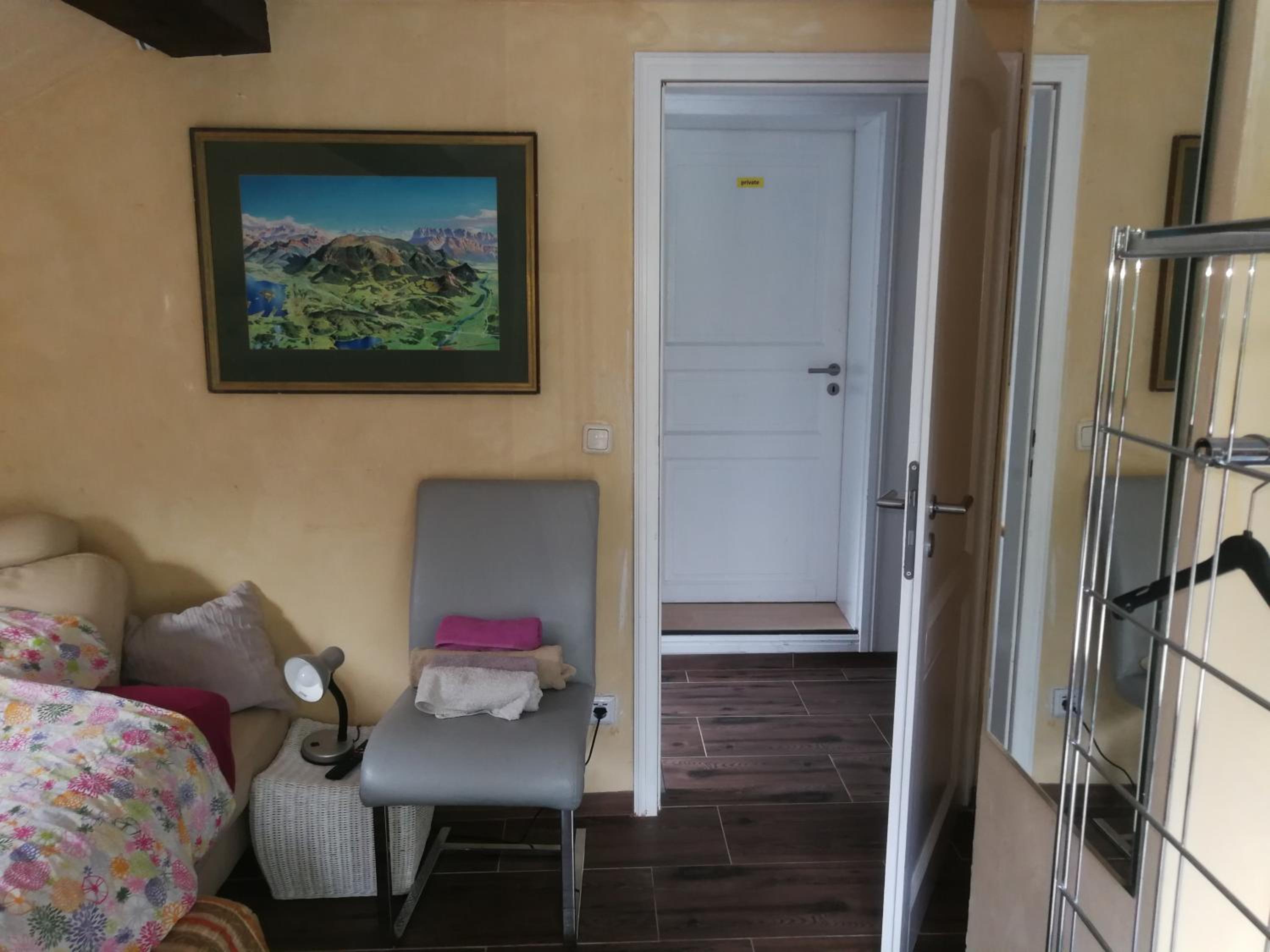 Double Room with Garden View  and Shared Bathroom  photo 2