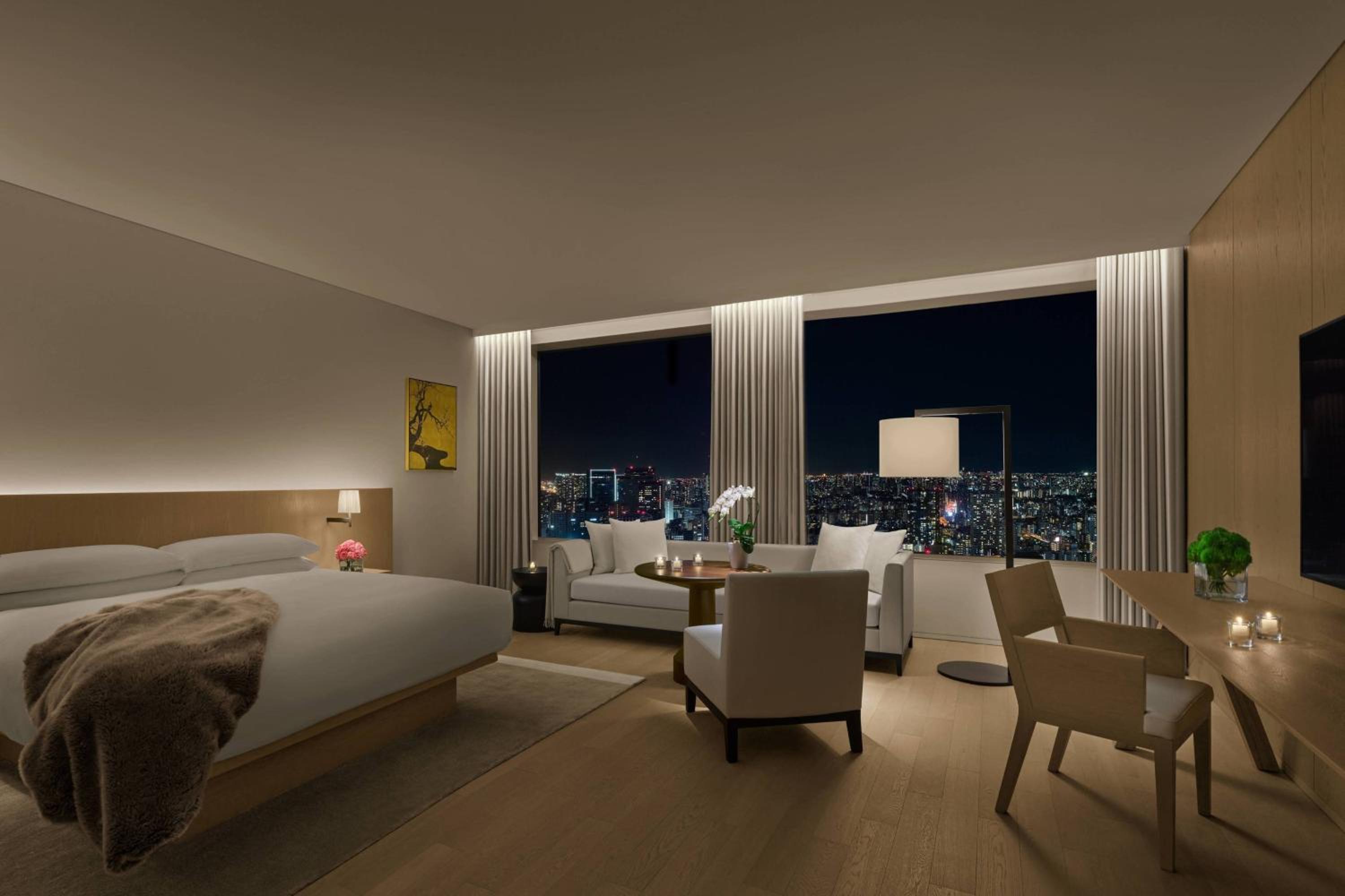 Premier, Guest room, 1 King, City view