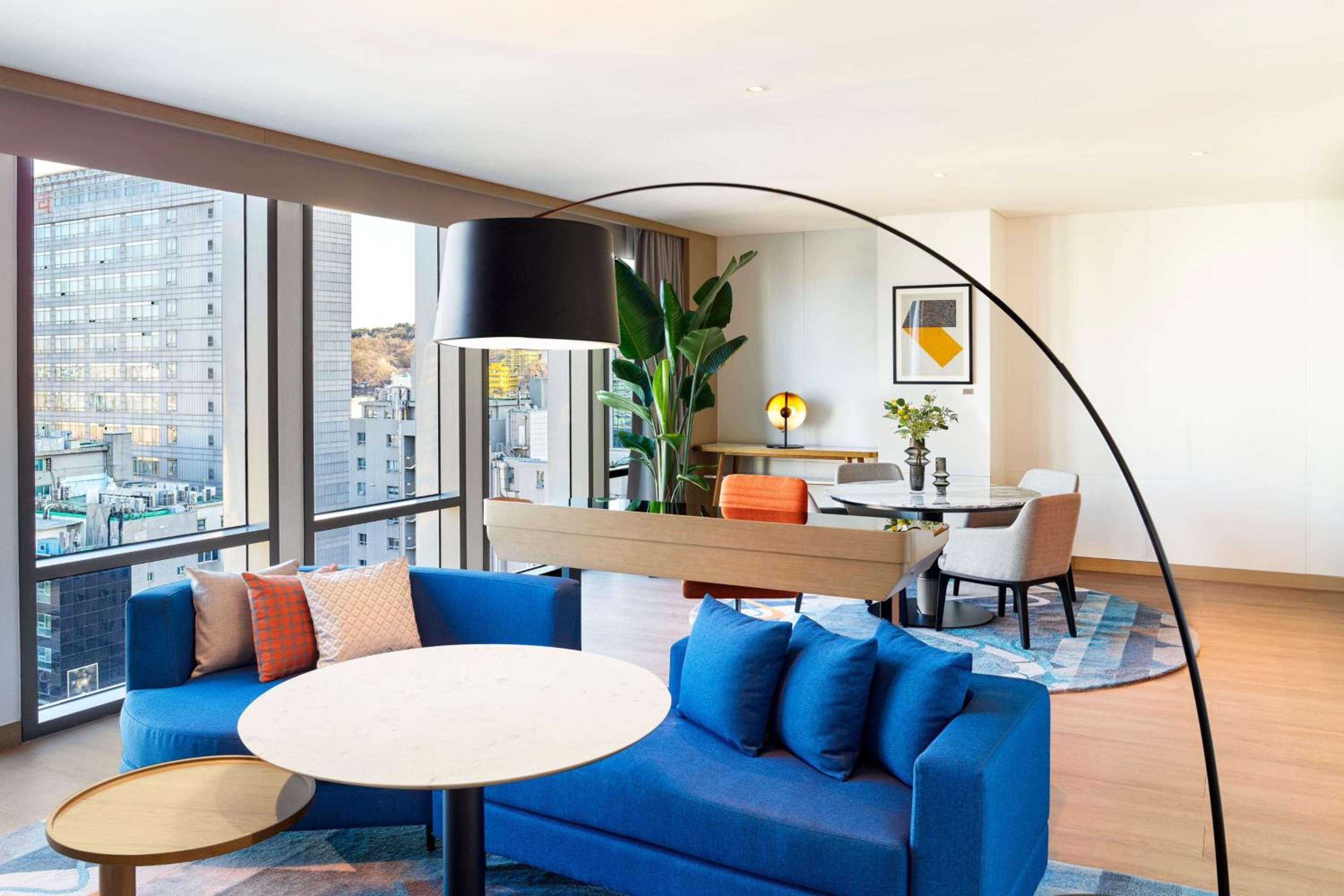 One-Bedroom King Suite with Club Lounge Access - Le Meridien