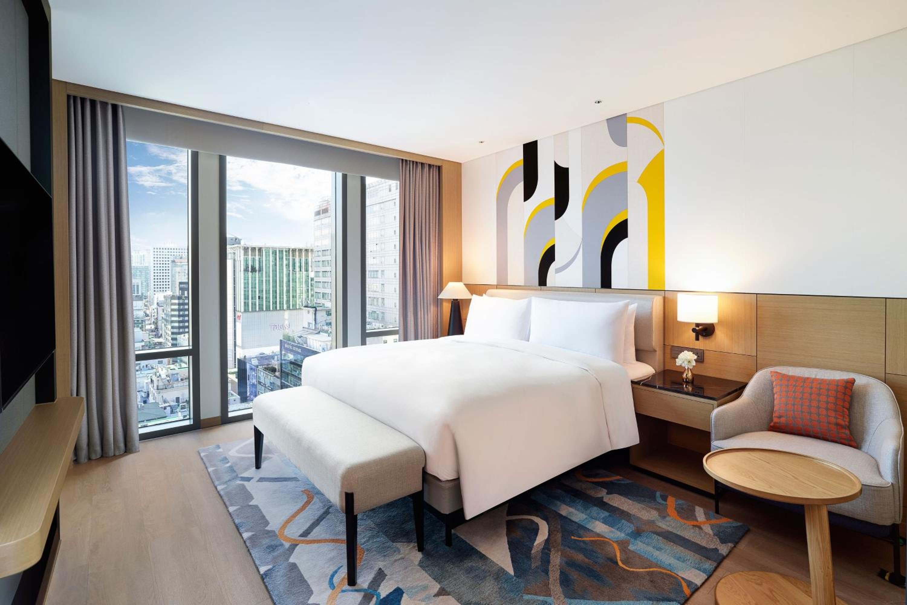 One-Bedroom King Suite with Club Lounge Access - Le Salon
