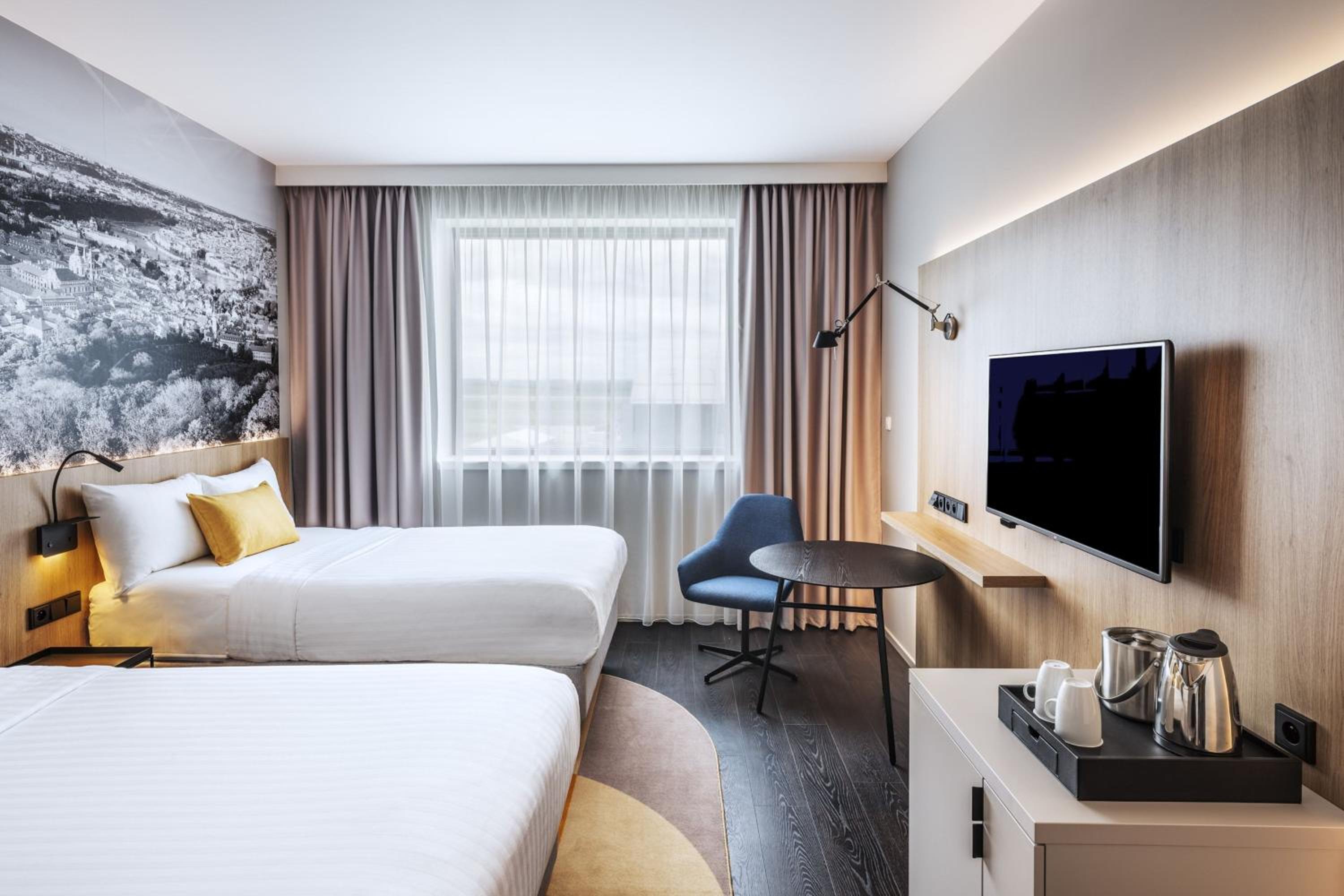 Standard Twin Room - Photo 2