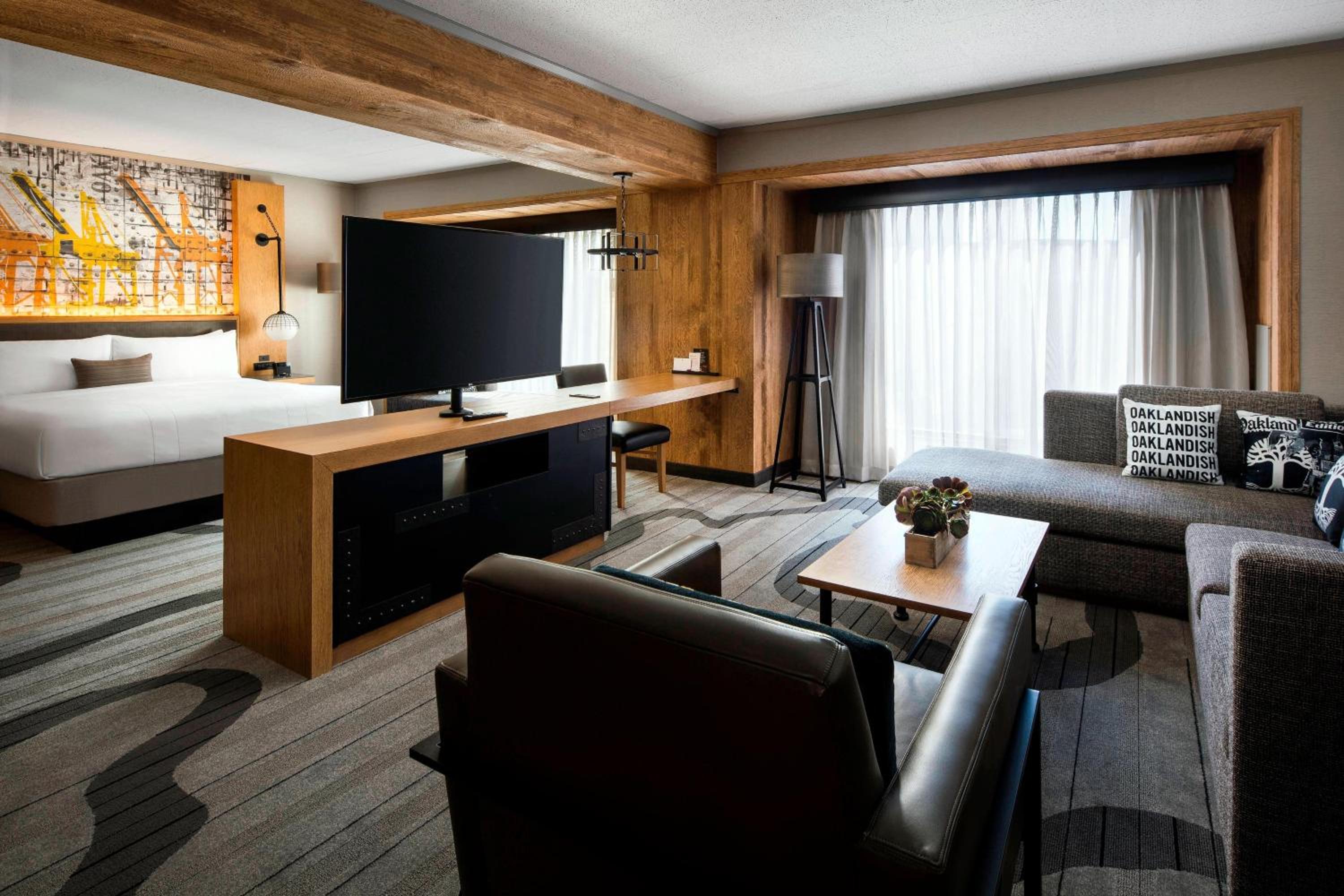 King Suite - Photo 3
