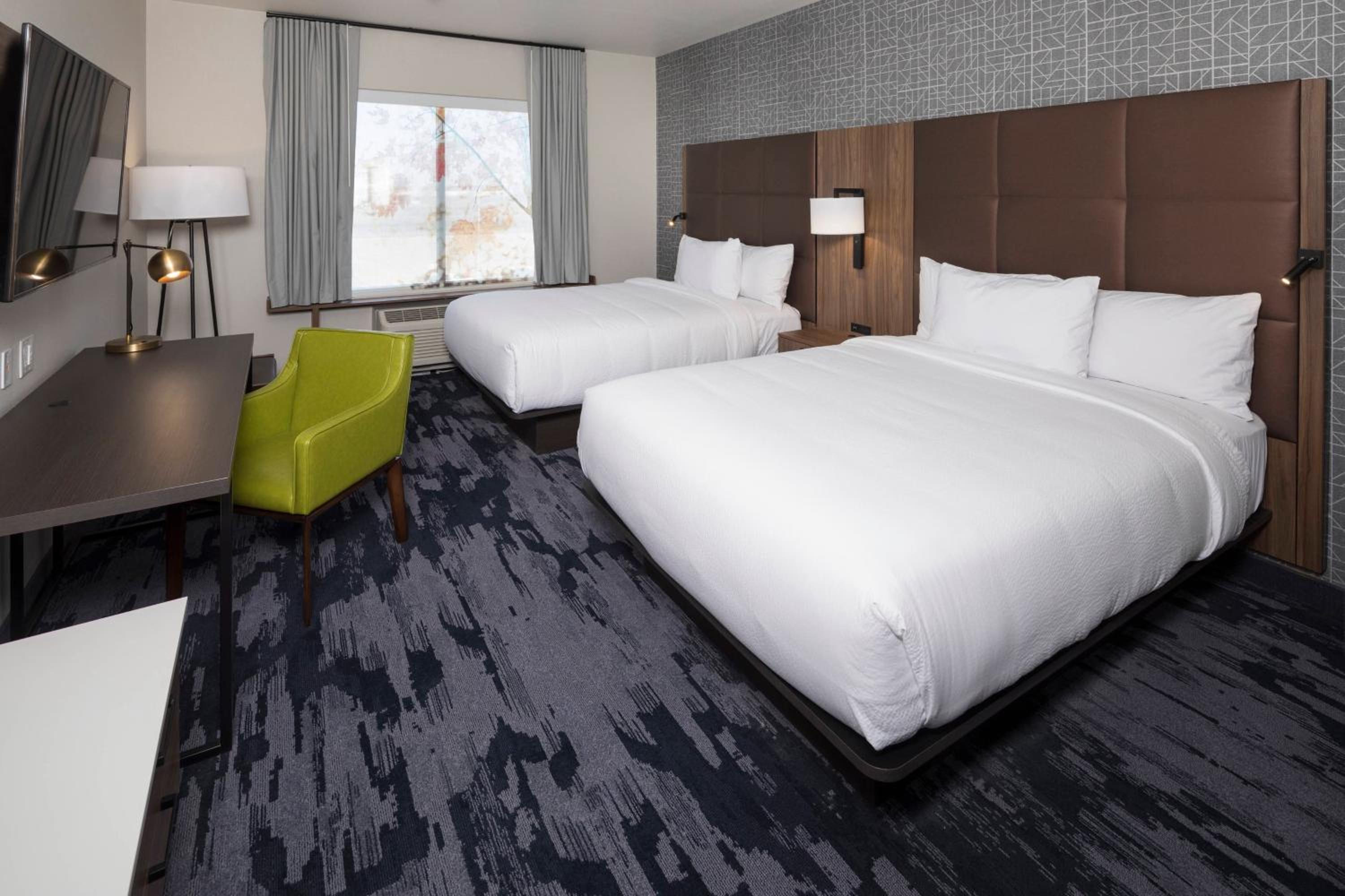 Queen Room with Two Queen Beds - Hearing Accessible - Photo 1