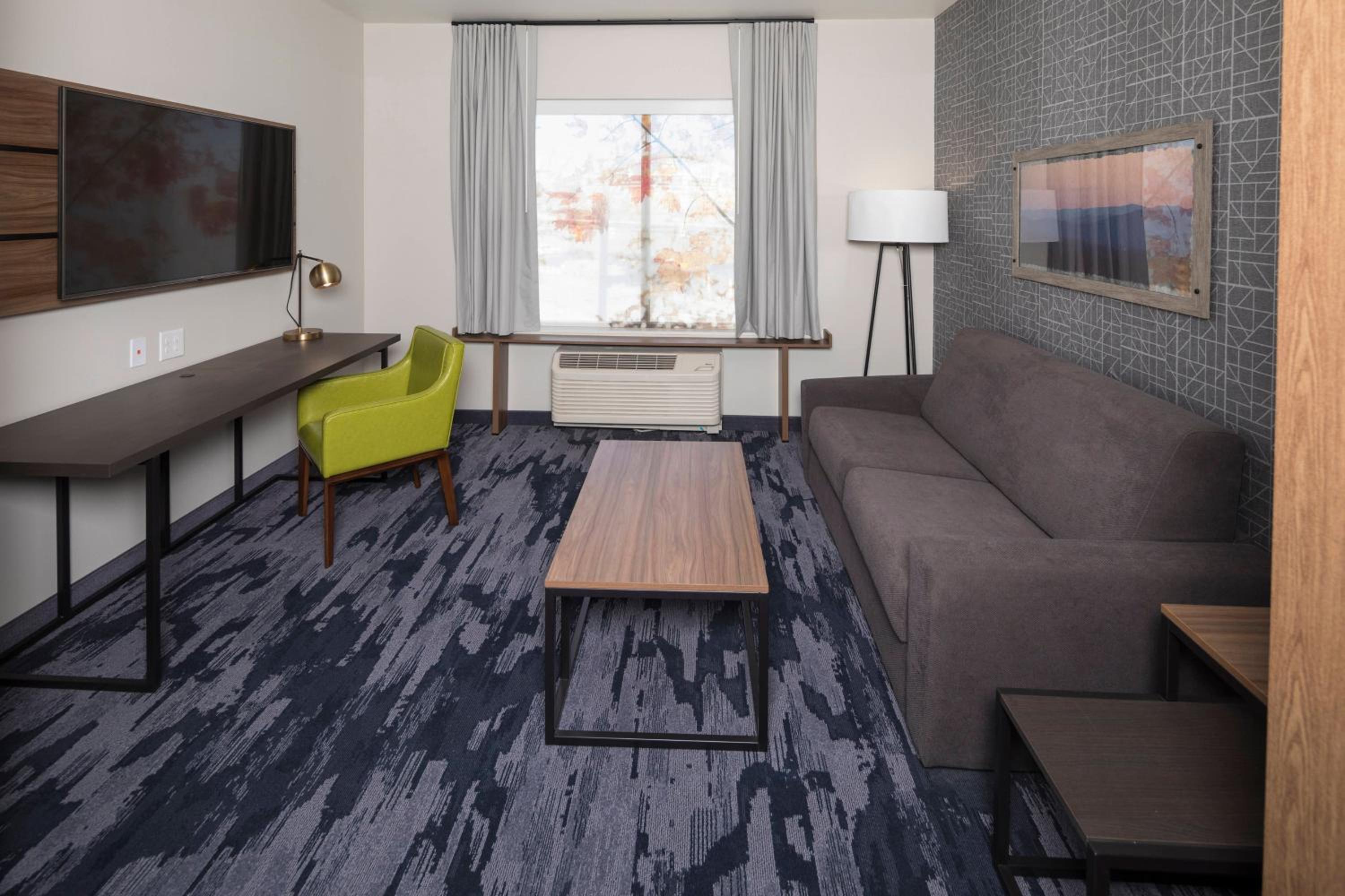 King Suite with Sofa Bed - Photo 2