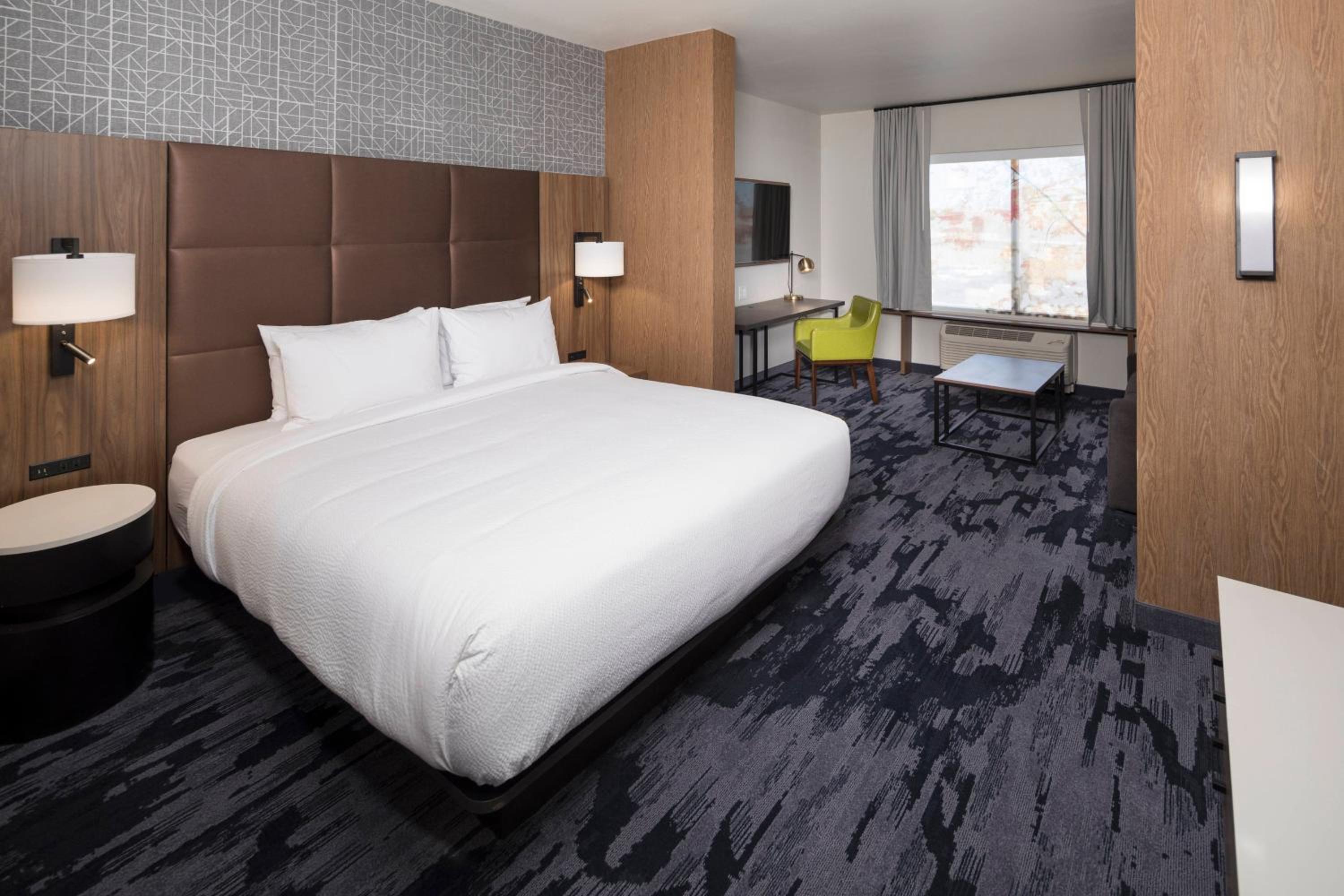 King Suite with Sofa Bed - Photo 4
