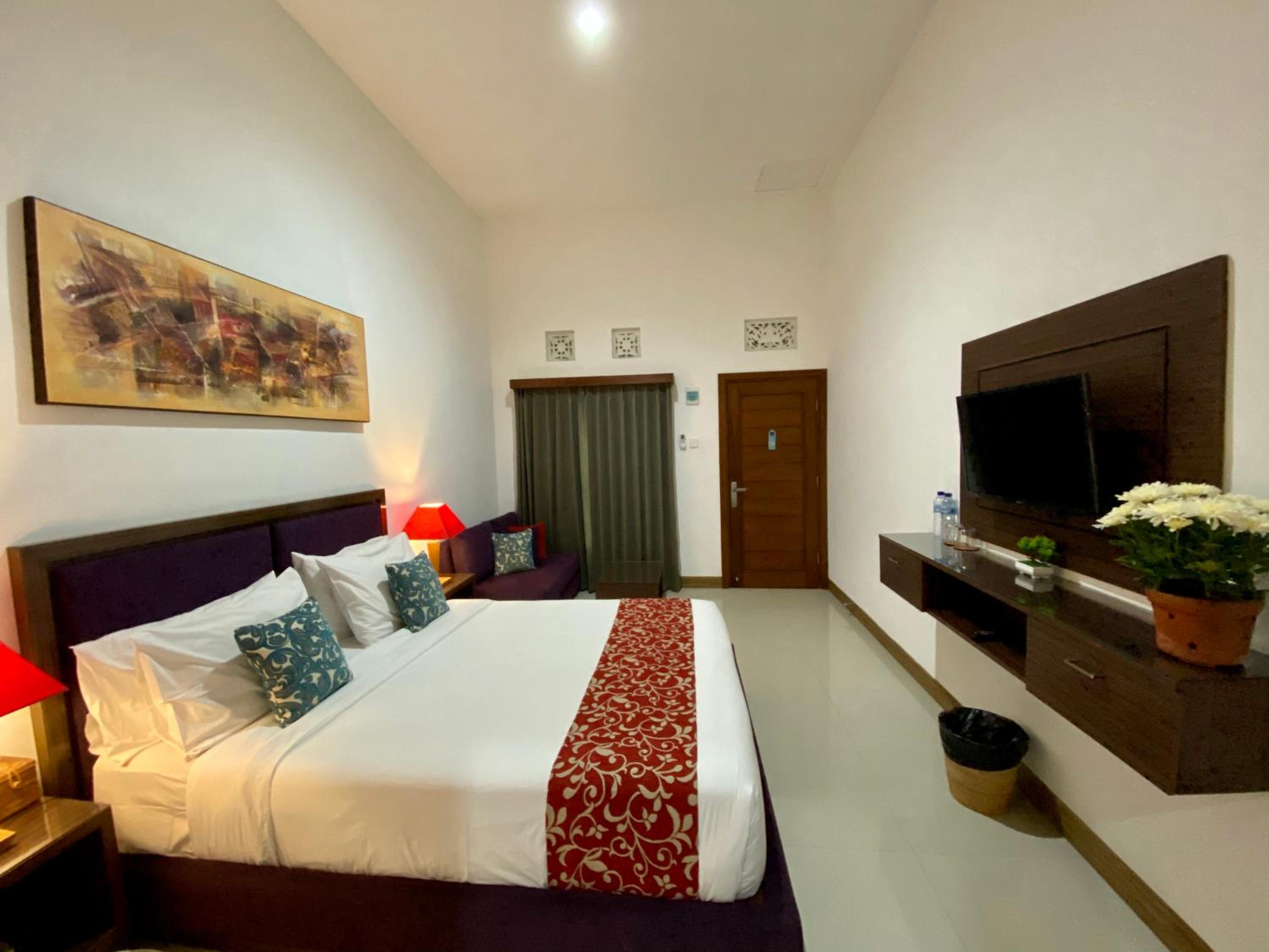 Deluxe Double Room - Photo 14
