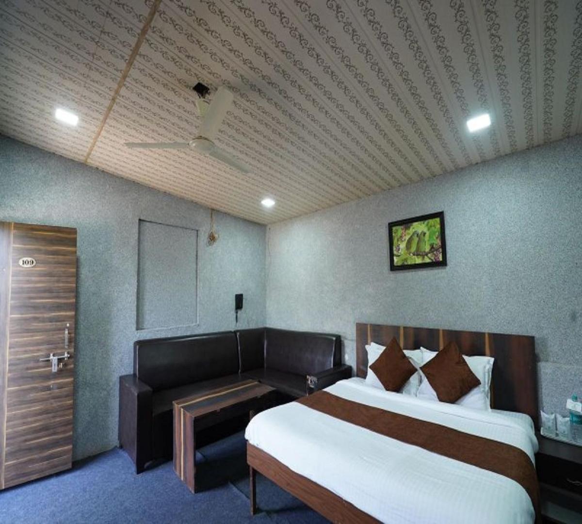 King Room with Mountain View