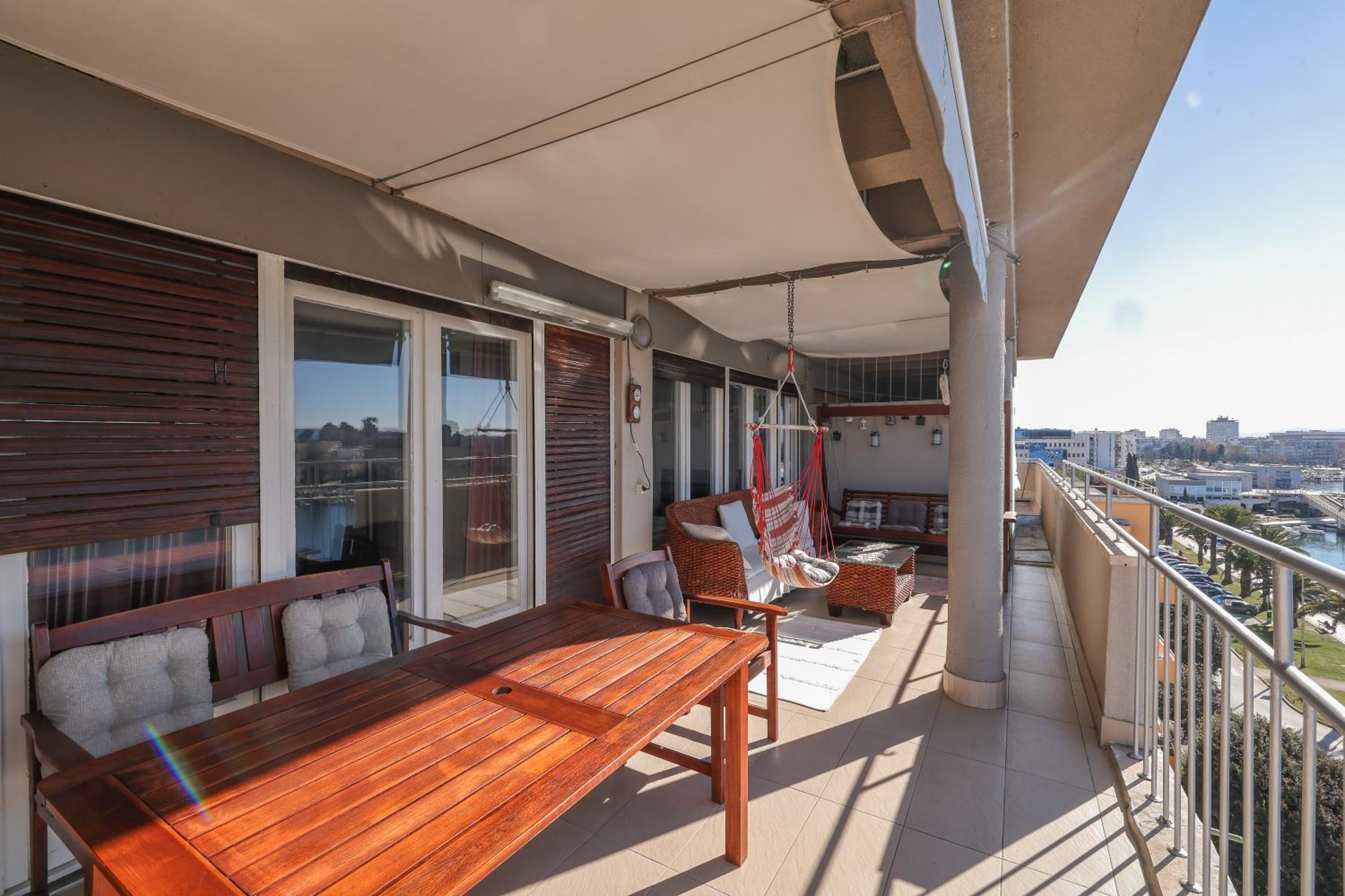 Apartment with Sea View - Photo 31
