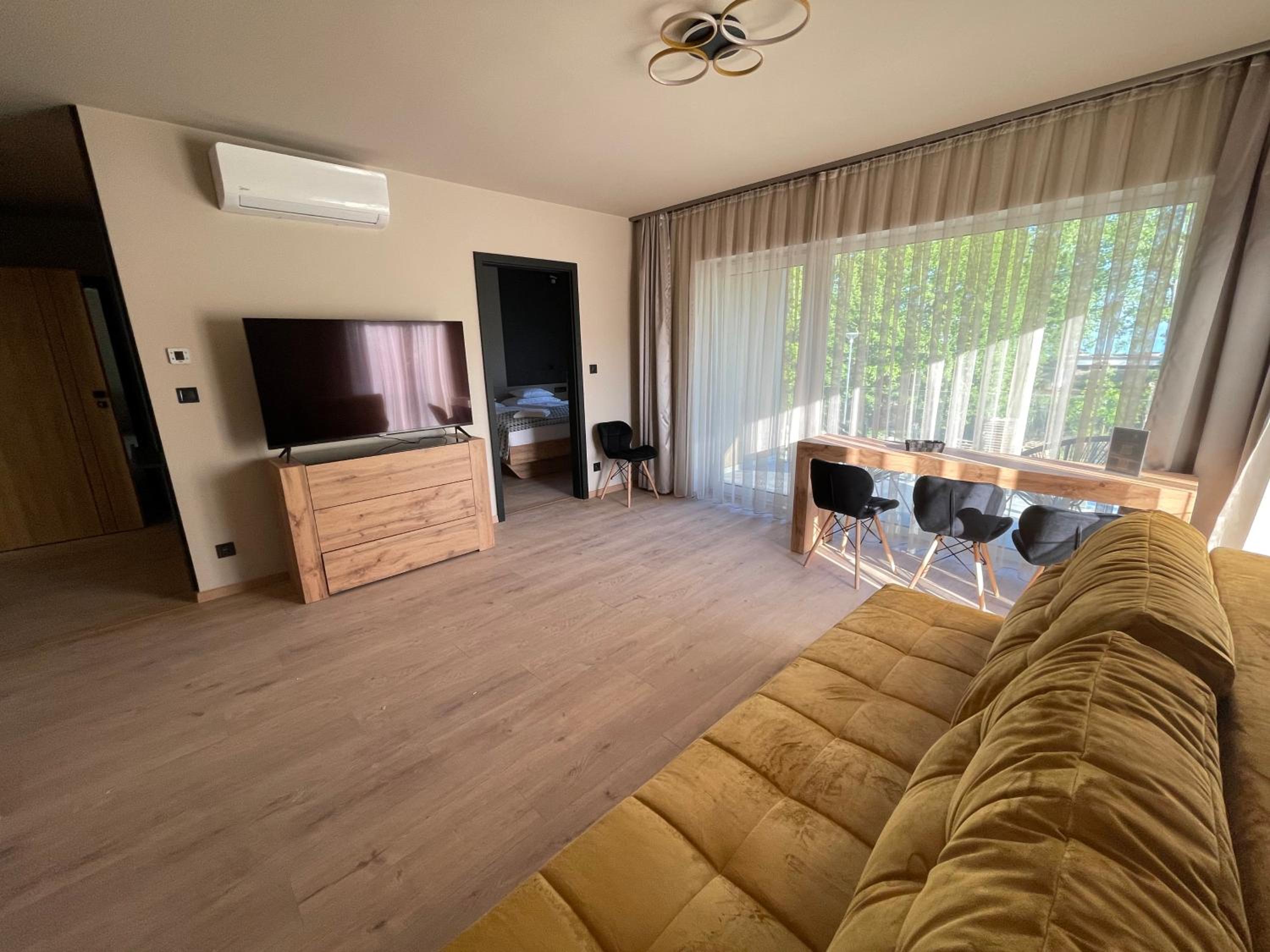 Deluxe Apartment