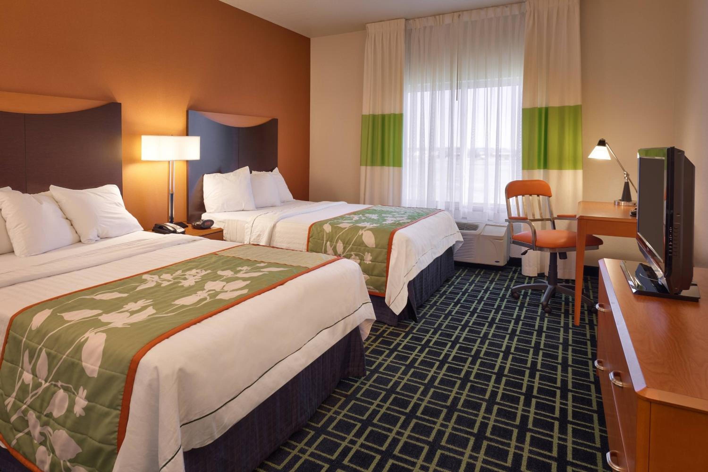 Double Room with Two Double Beds - Photo 1
