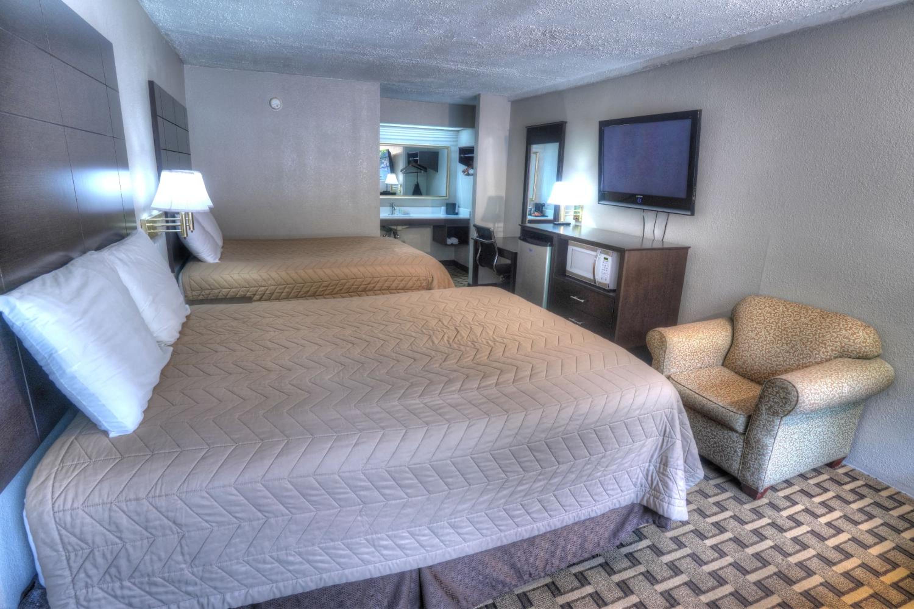 Double Room with Two Double Beds photo 3