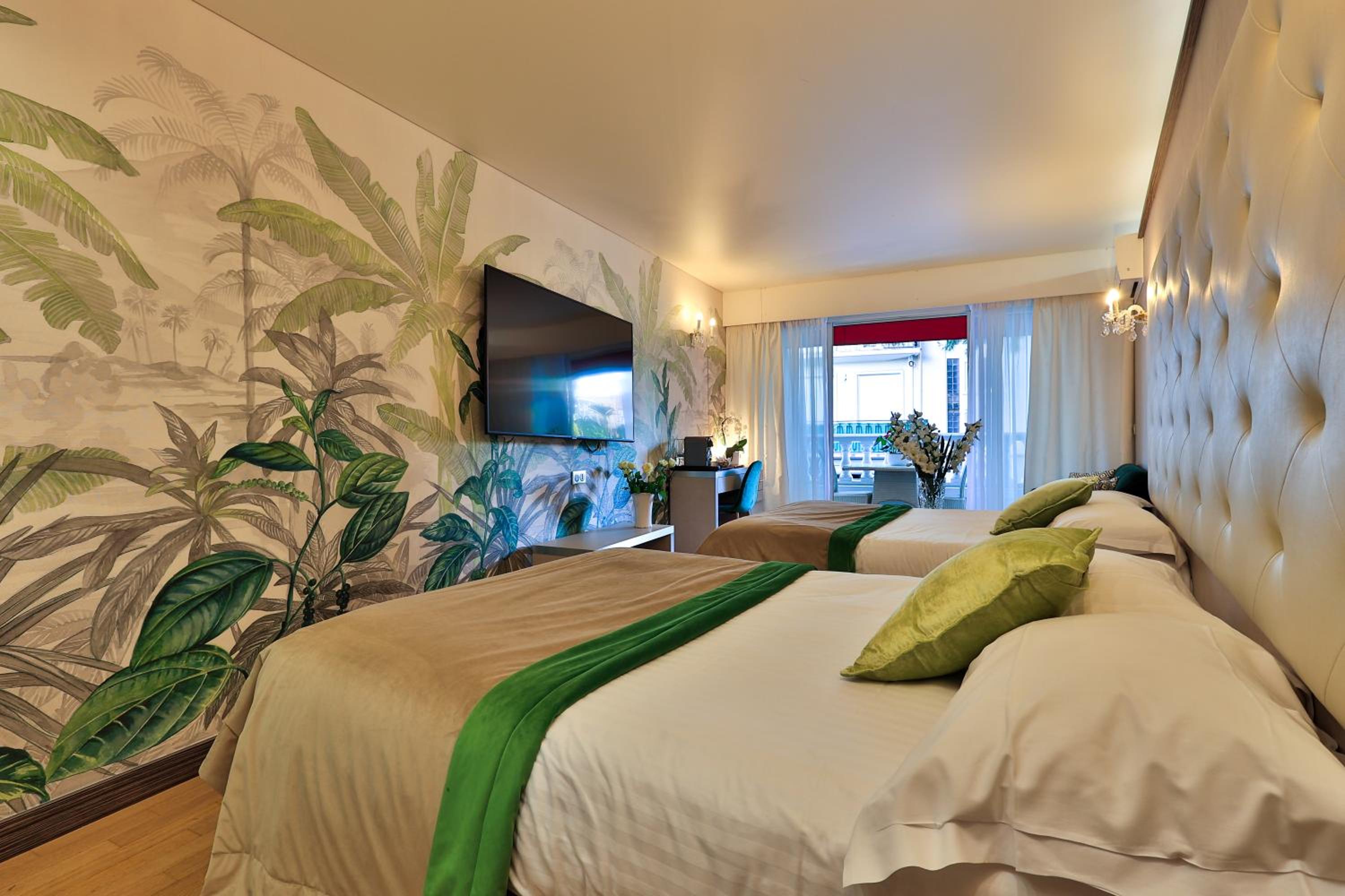 Privilege Quadruple Room with Terrace photo 2