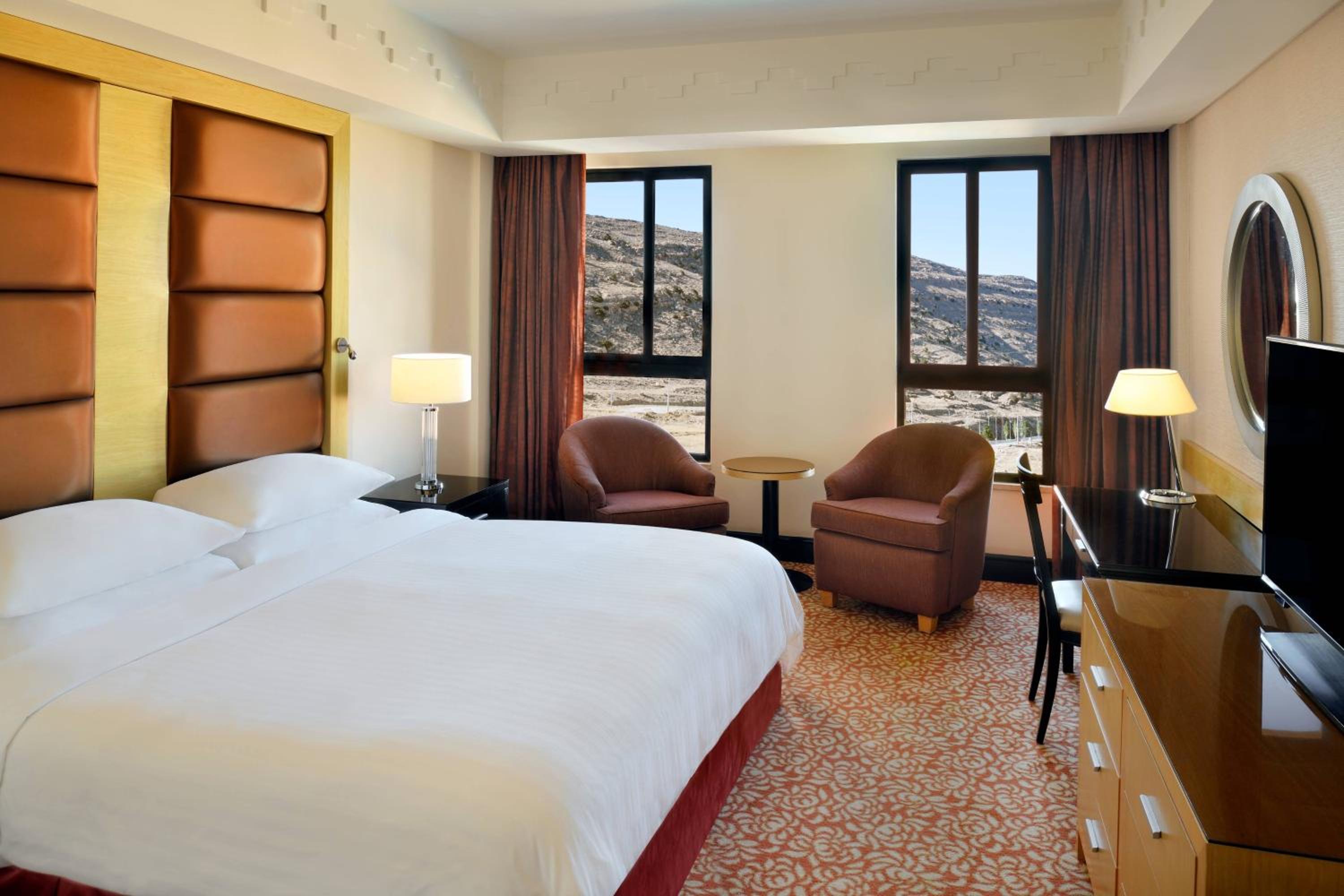 Deluxe Room, 1 King Bed
