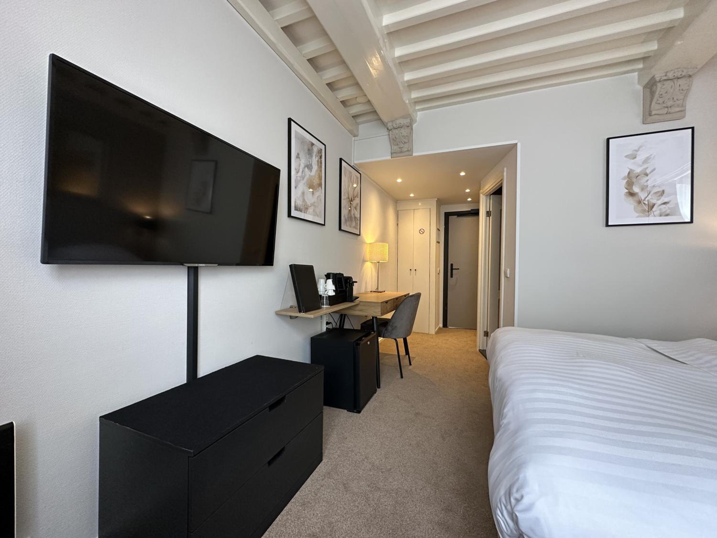 Superior Double Room - Photo 10