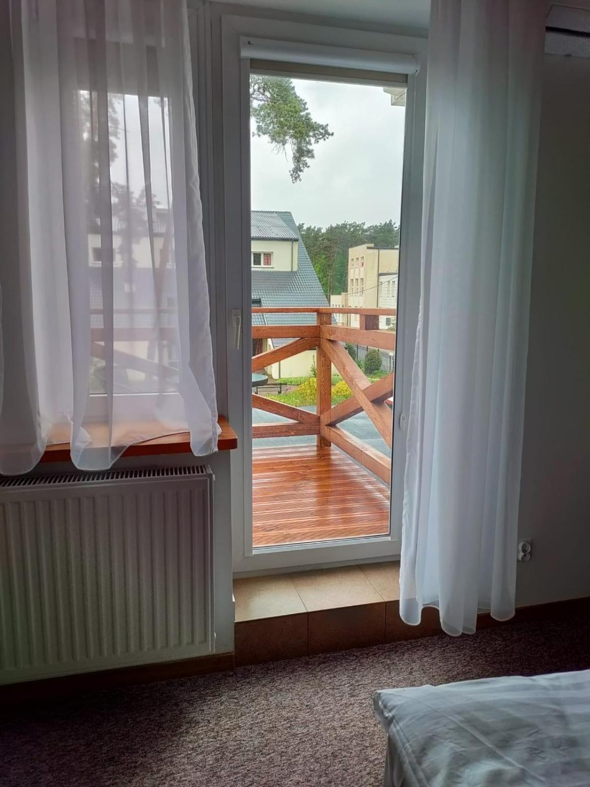 Double Room with Balcony - Photo 11