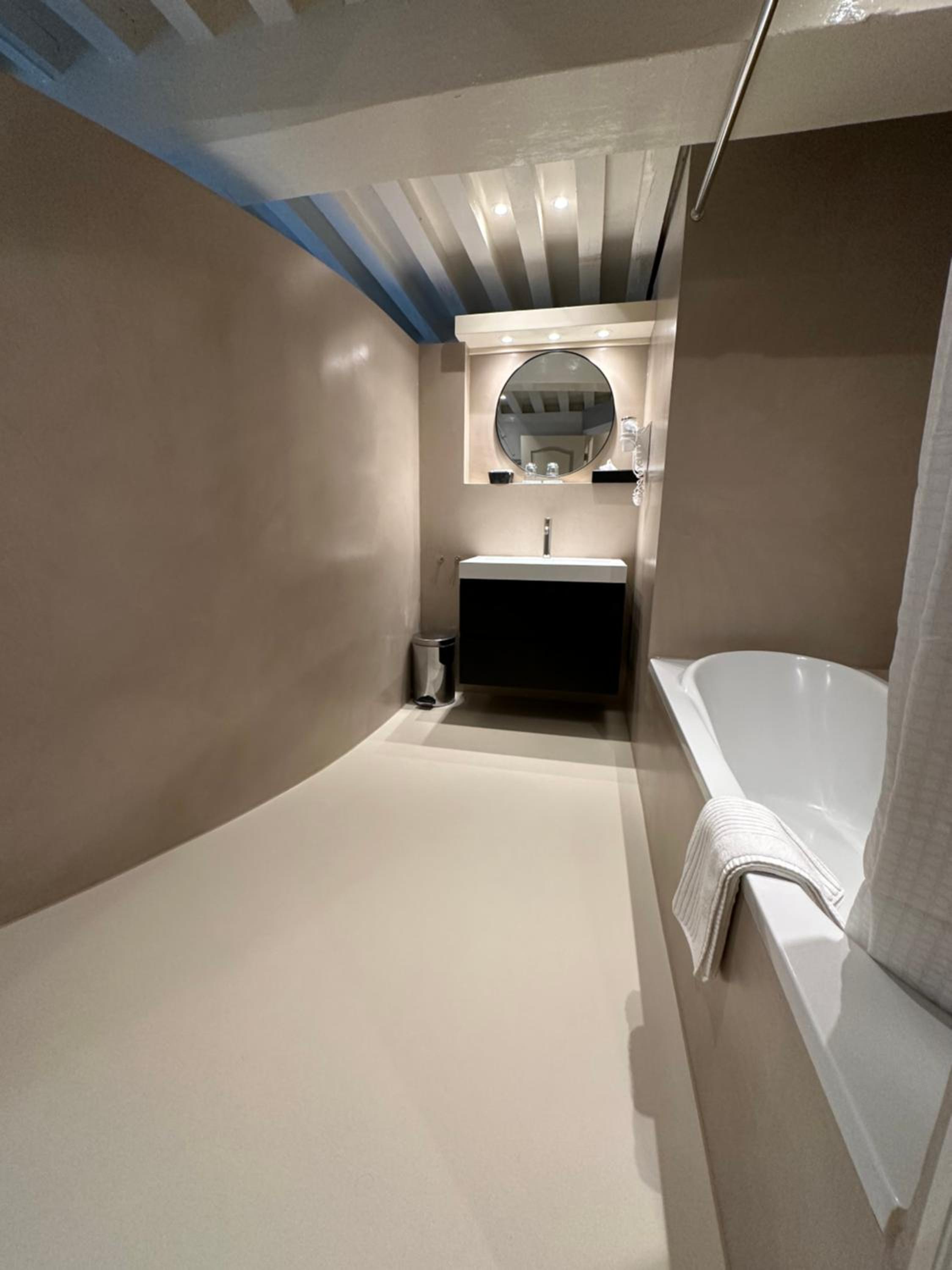 Deluxe Double Room - Photo 7