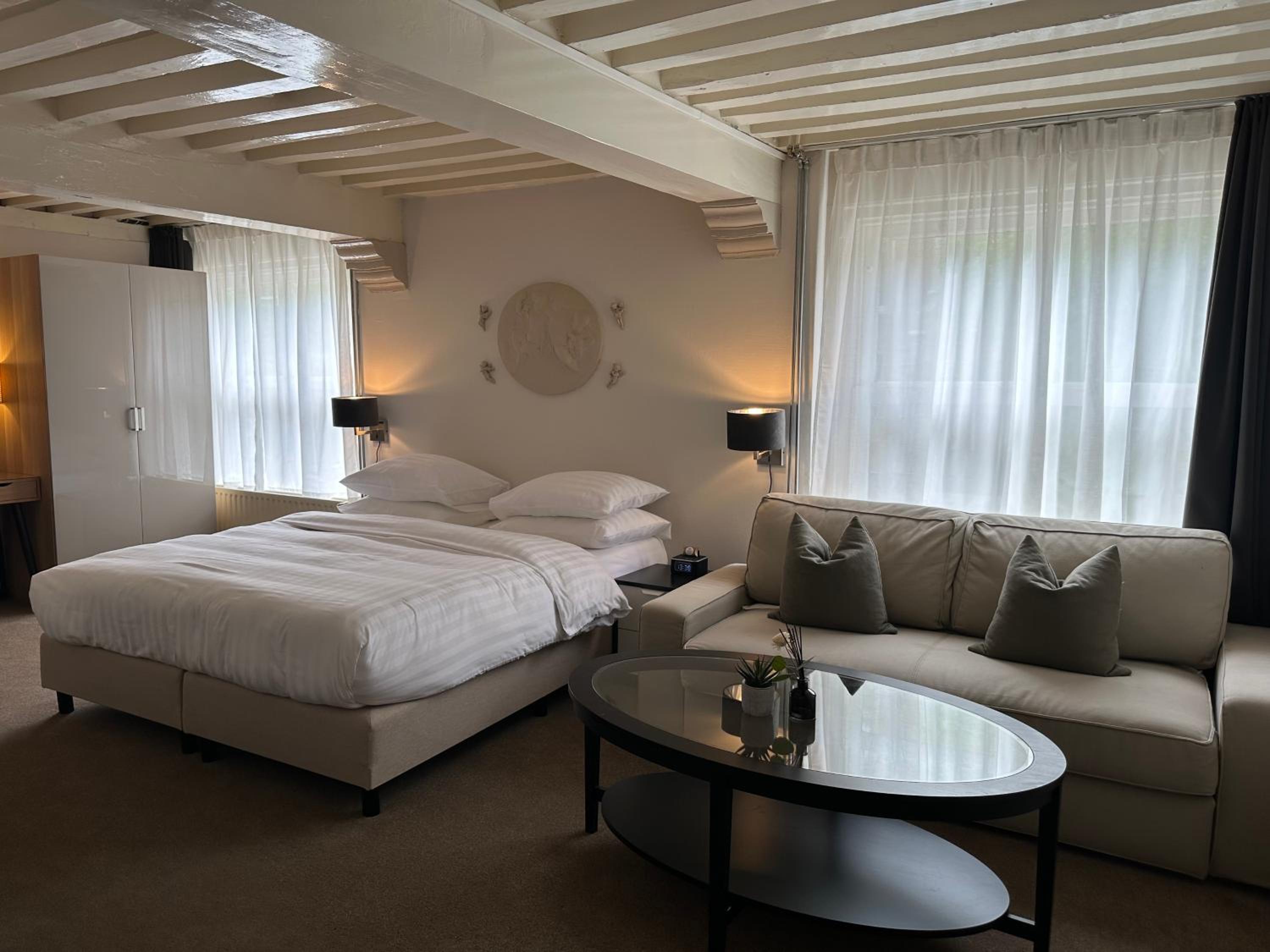 Deluxe Double Room - Photo 2