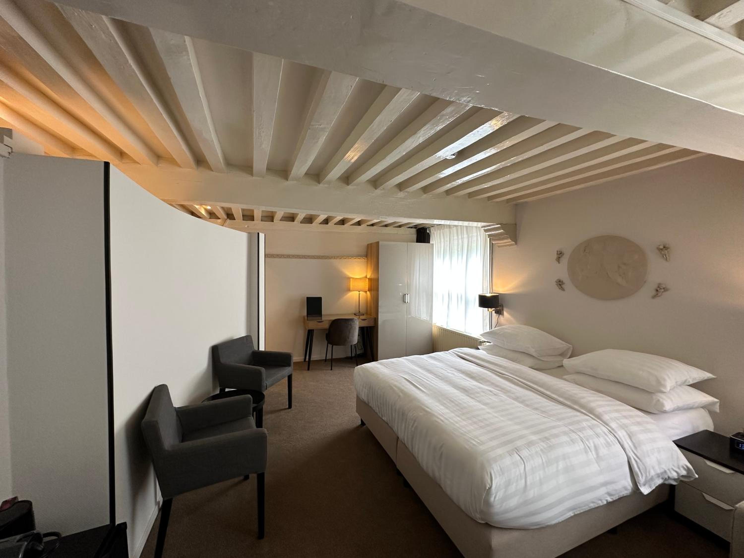 Deluxe Double Room - Photo 4
