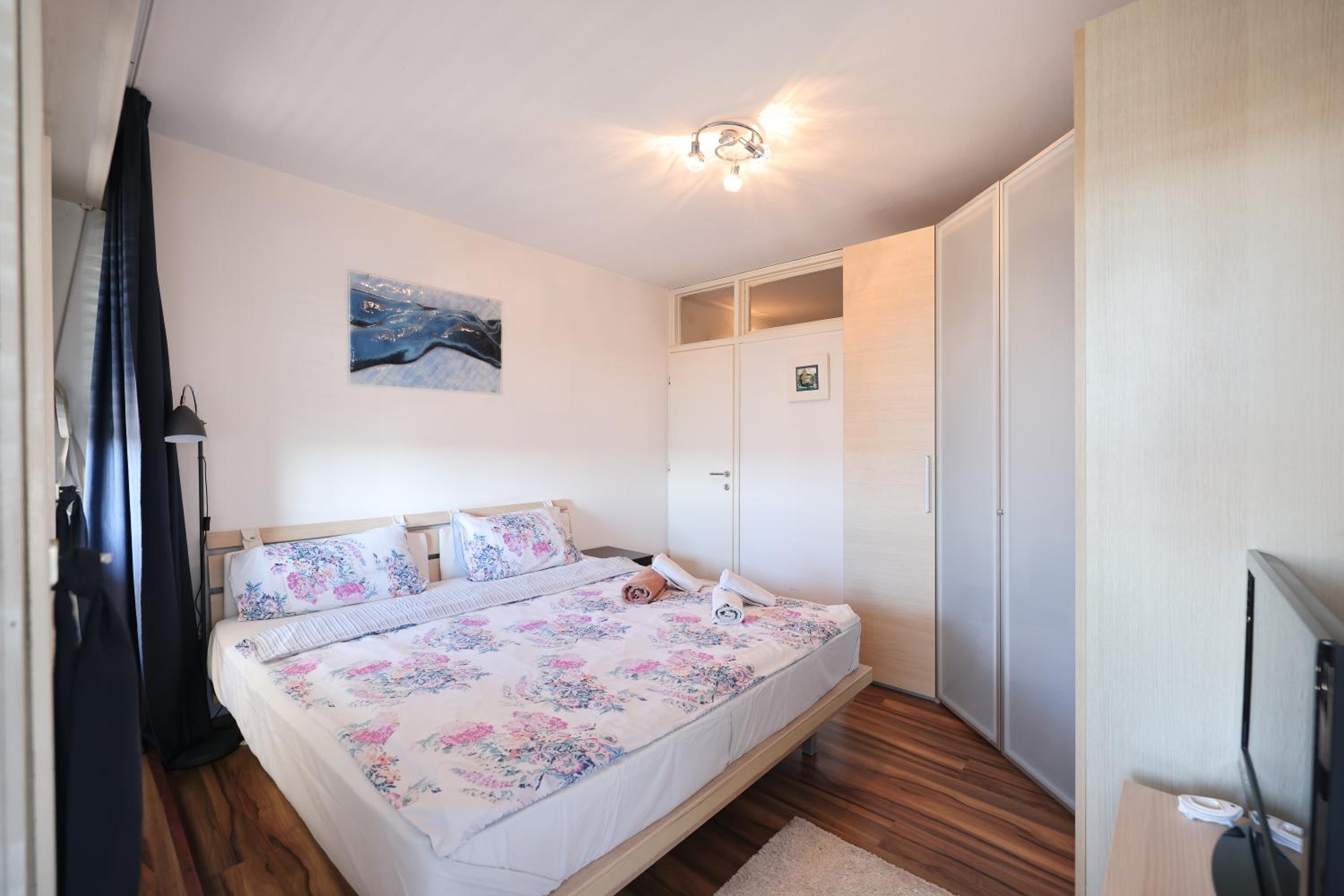 Apartment with Sea View - Photo 1