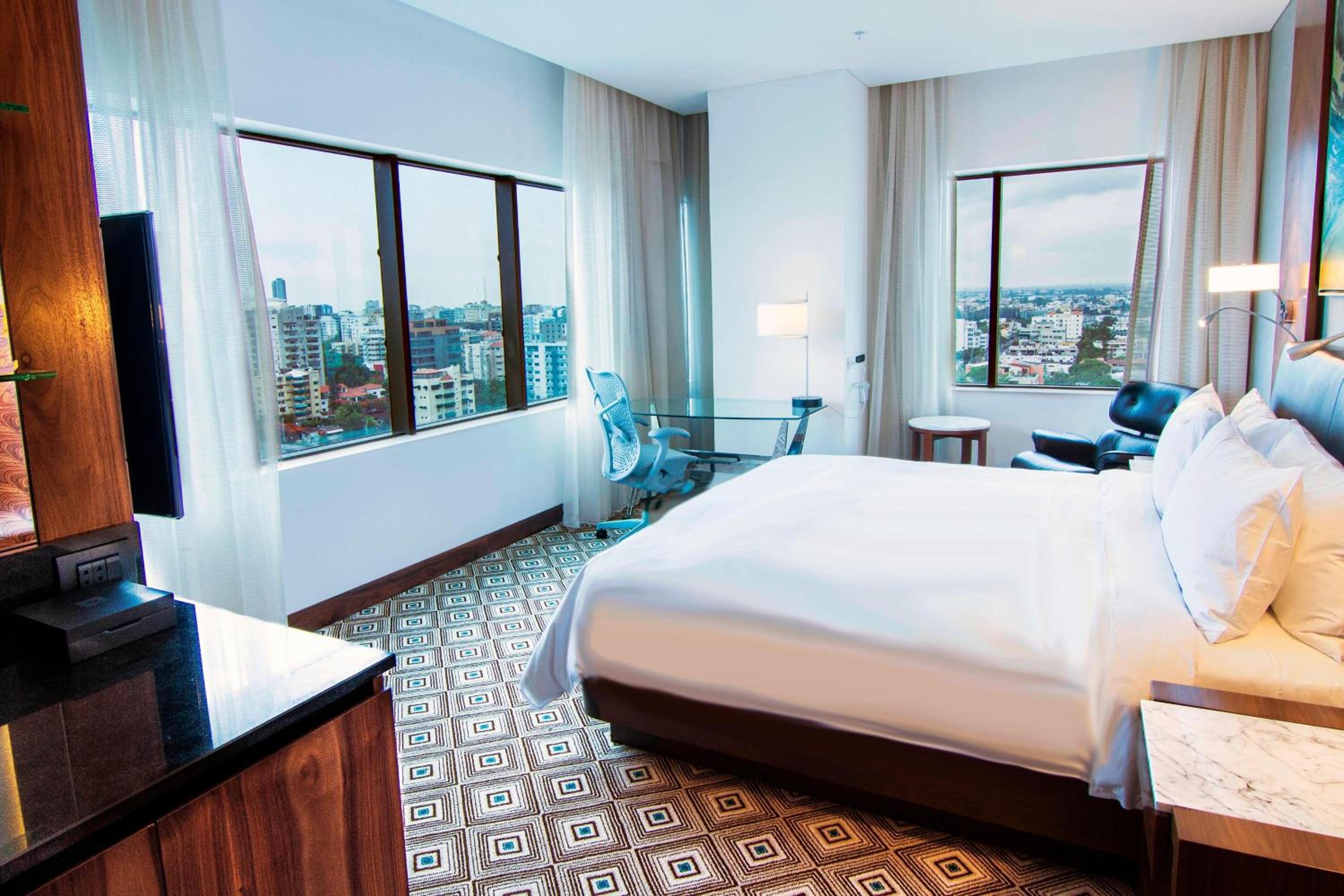 Deluxe Room, 1 King Bed
