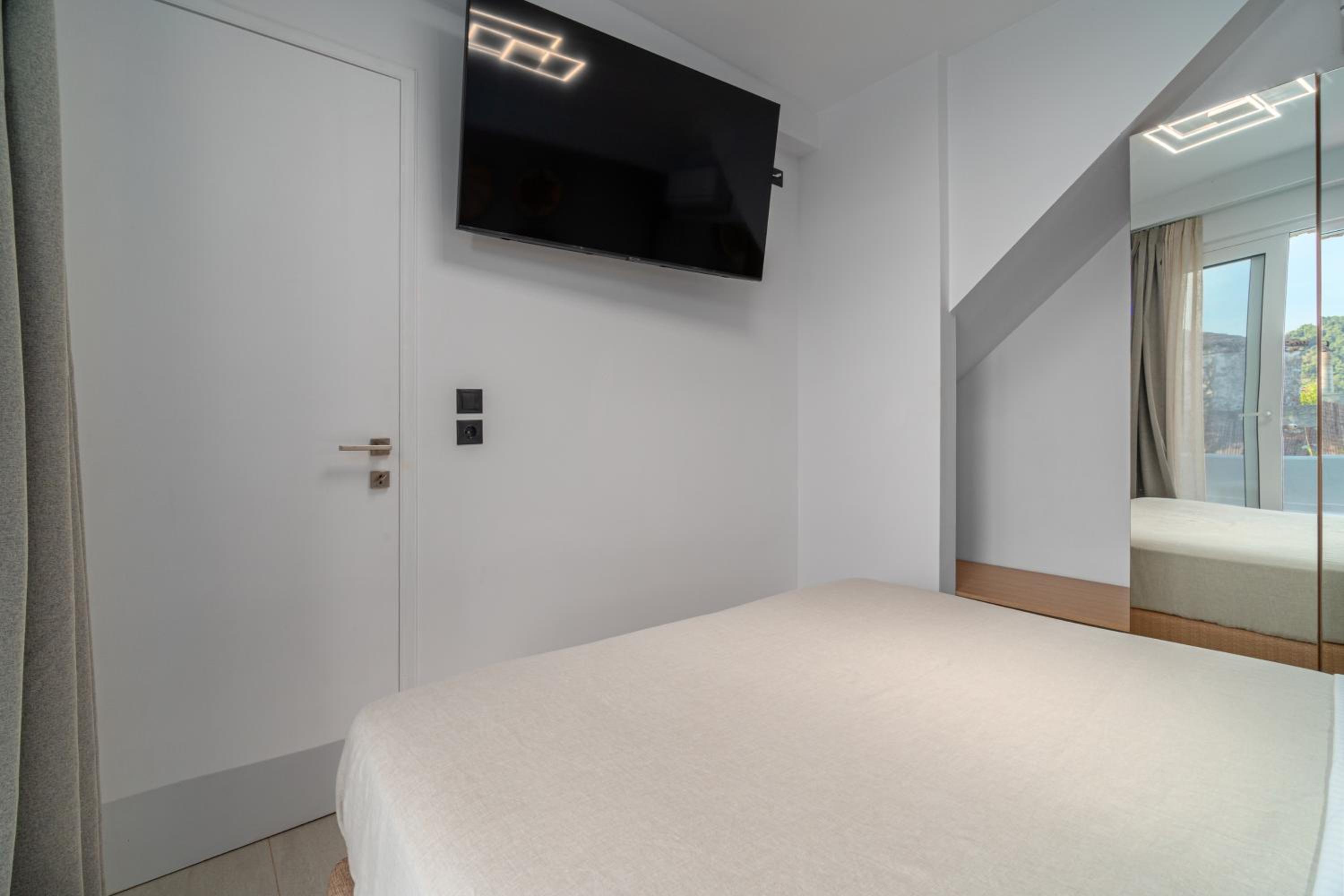 Two-Bedroom Villa - Photo 20