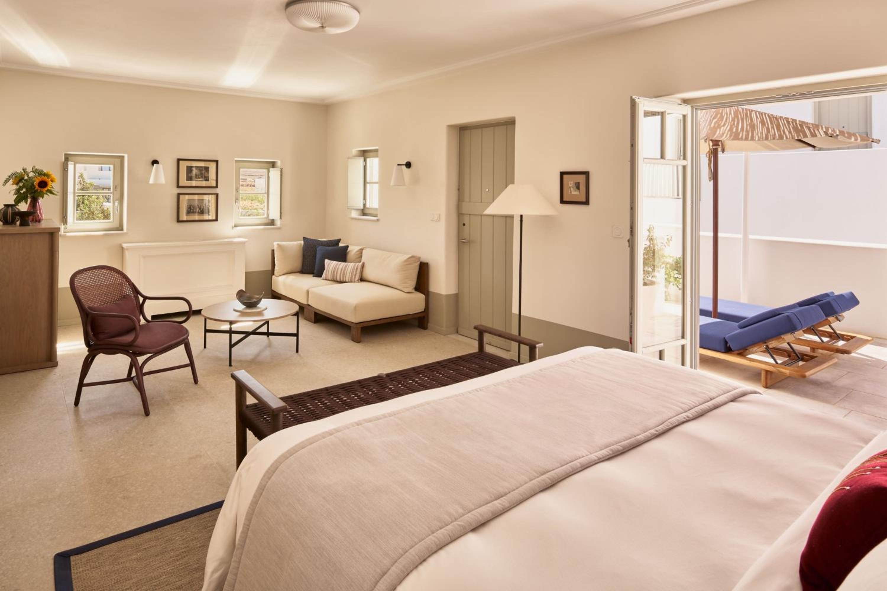 Earth Suite - One-Bedroom King Suite with Balcony and Resort View - Photo 3
