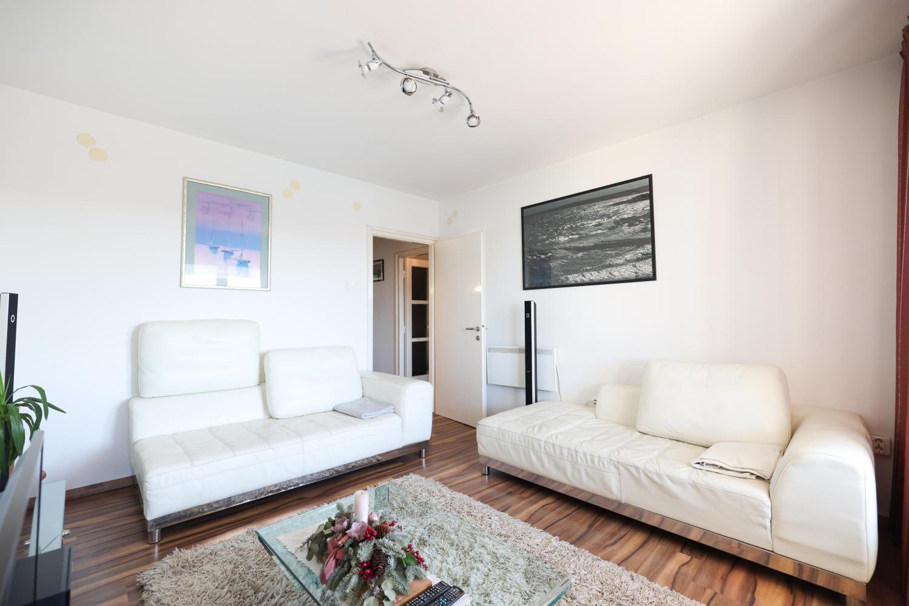 Apartment with Sea View - Photo 42