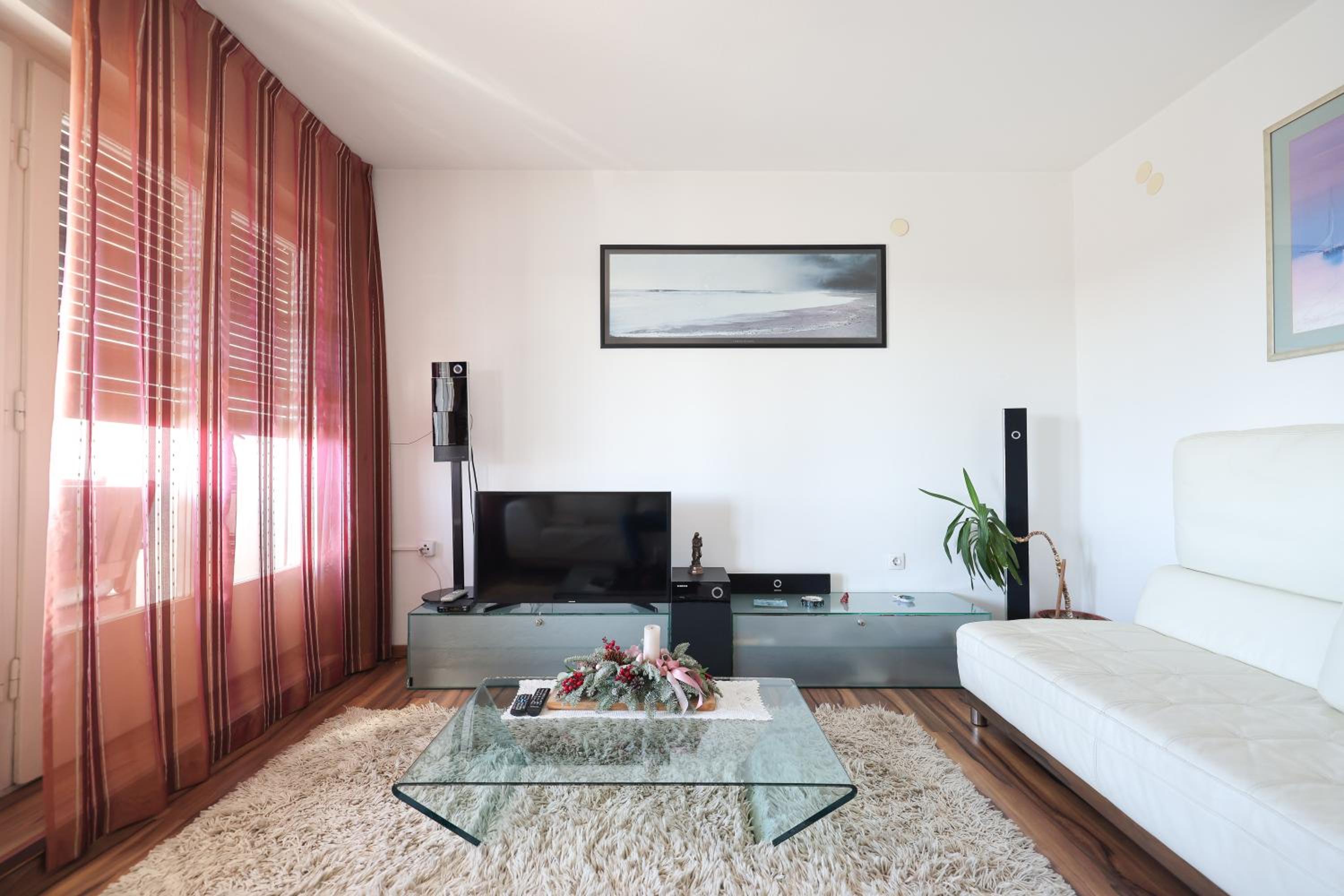 Apartment with Sea View - Photo 44