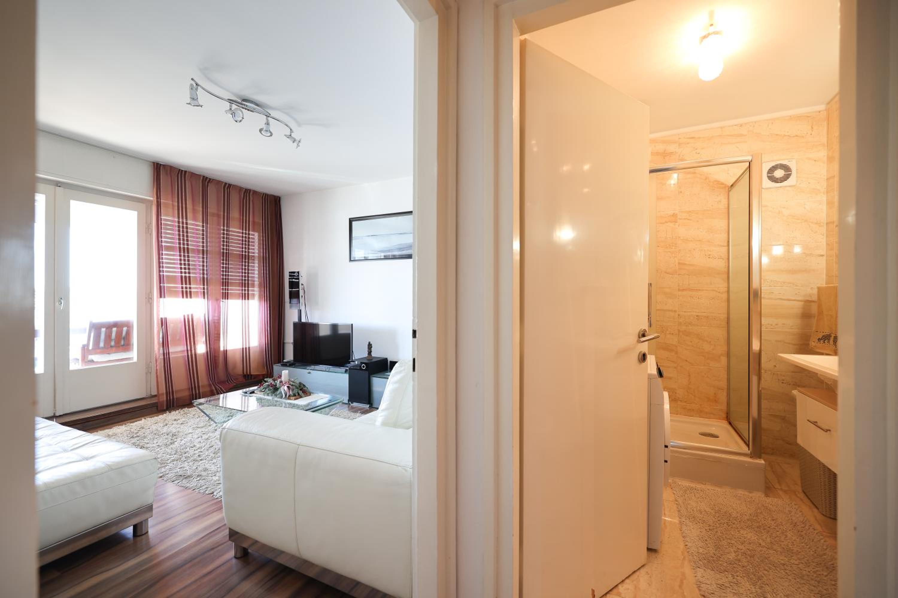 Apartment with Sea View - Photo 45