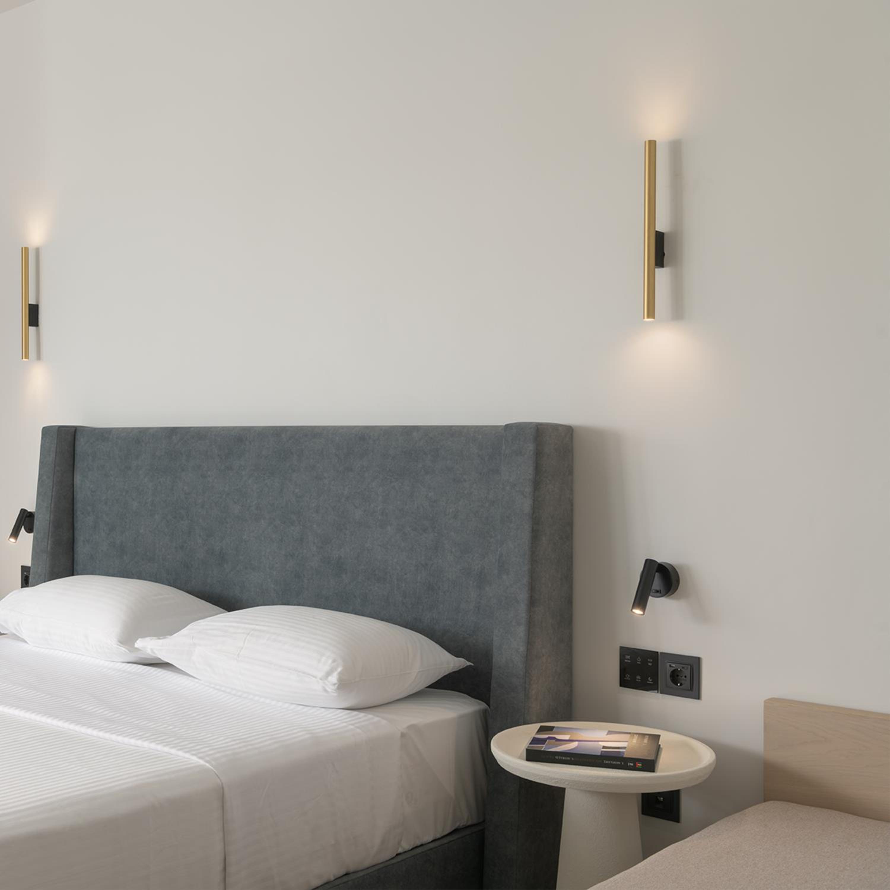 Double or Twin Room with Side Sea View - Photo 4