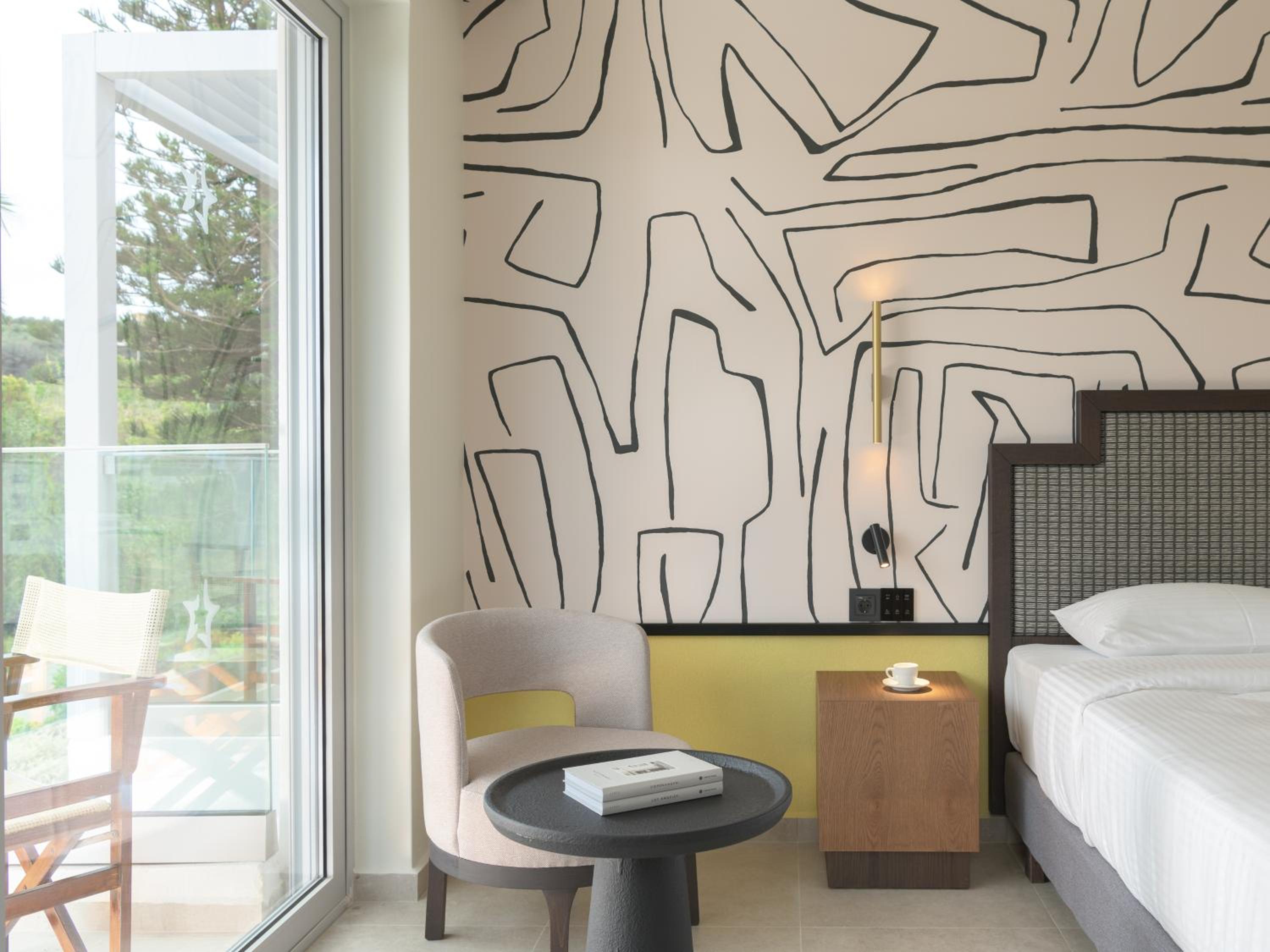 Double or Twin Room with Side Sea View - Photo 1