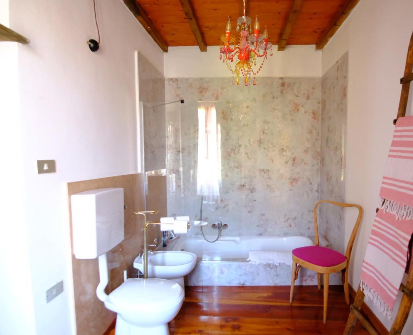 Deluxe King Room photo 2