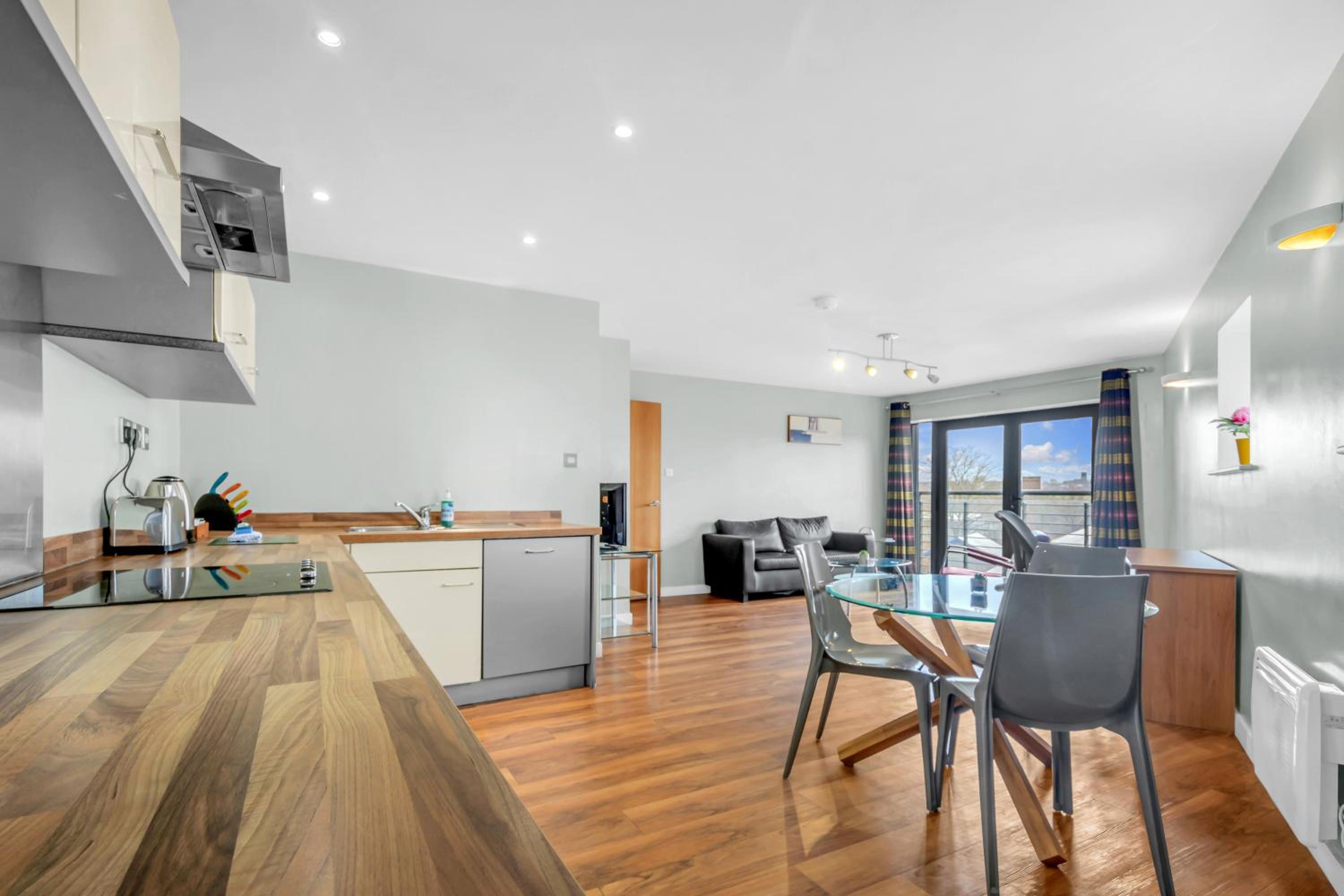 Liberty One Bedroom - Photo 9