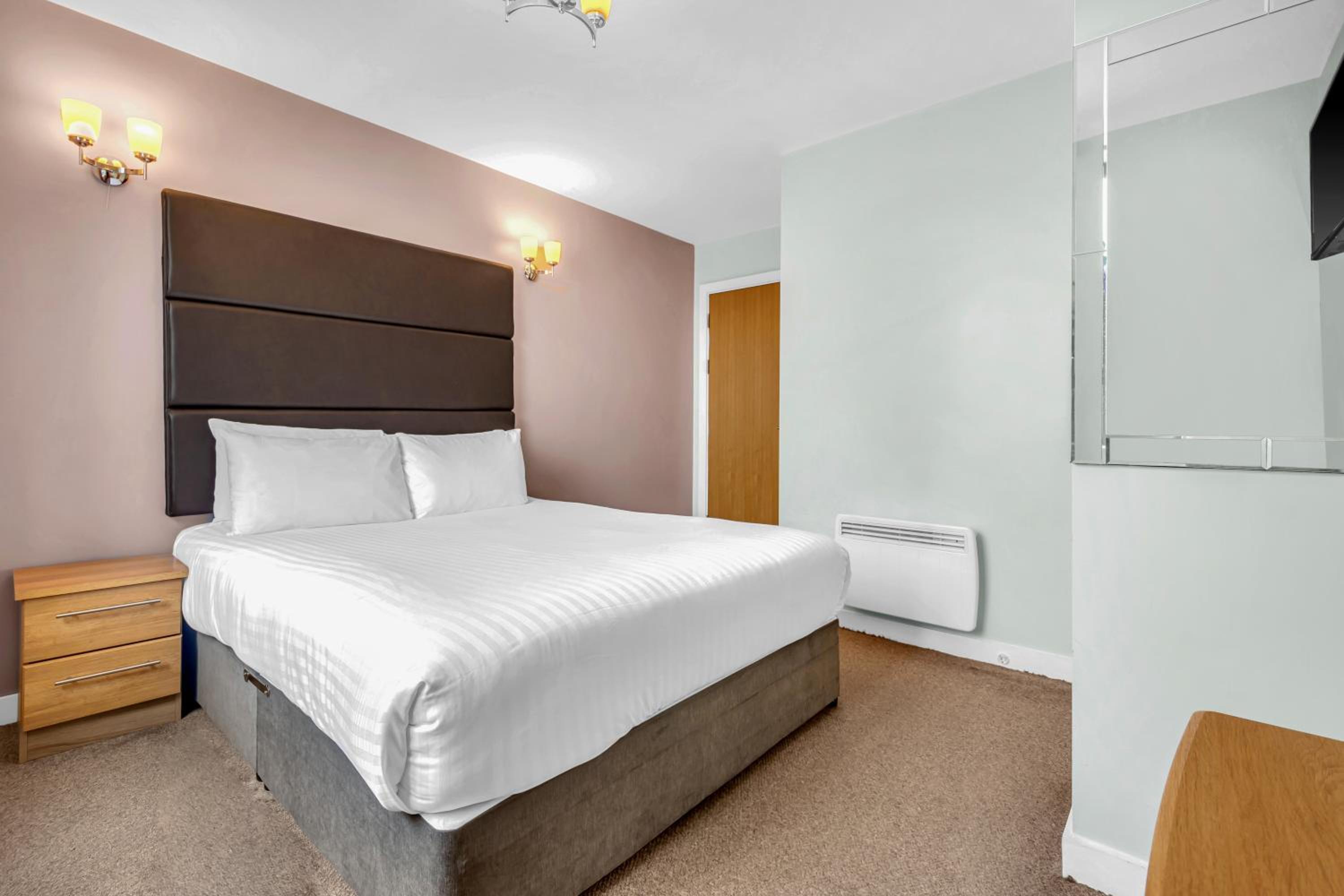 Liberty One Bedroom - Photo 2