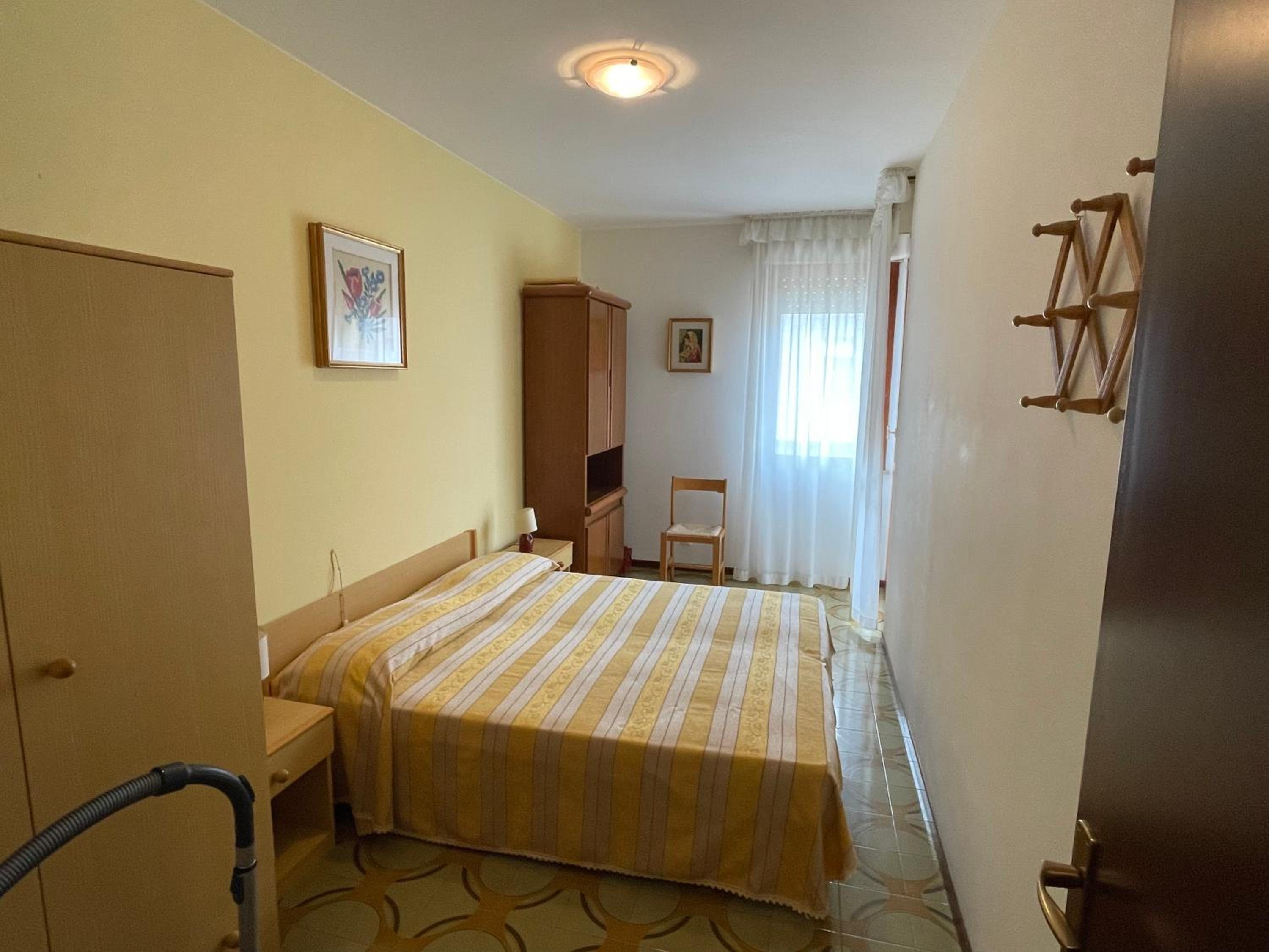 Two-Bedroom Apartment - Photo 7