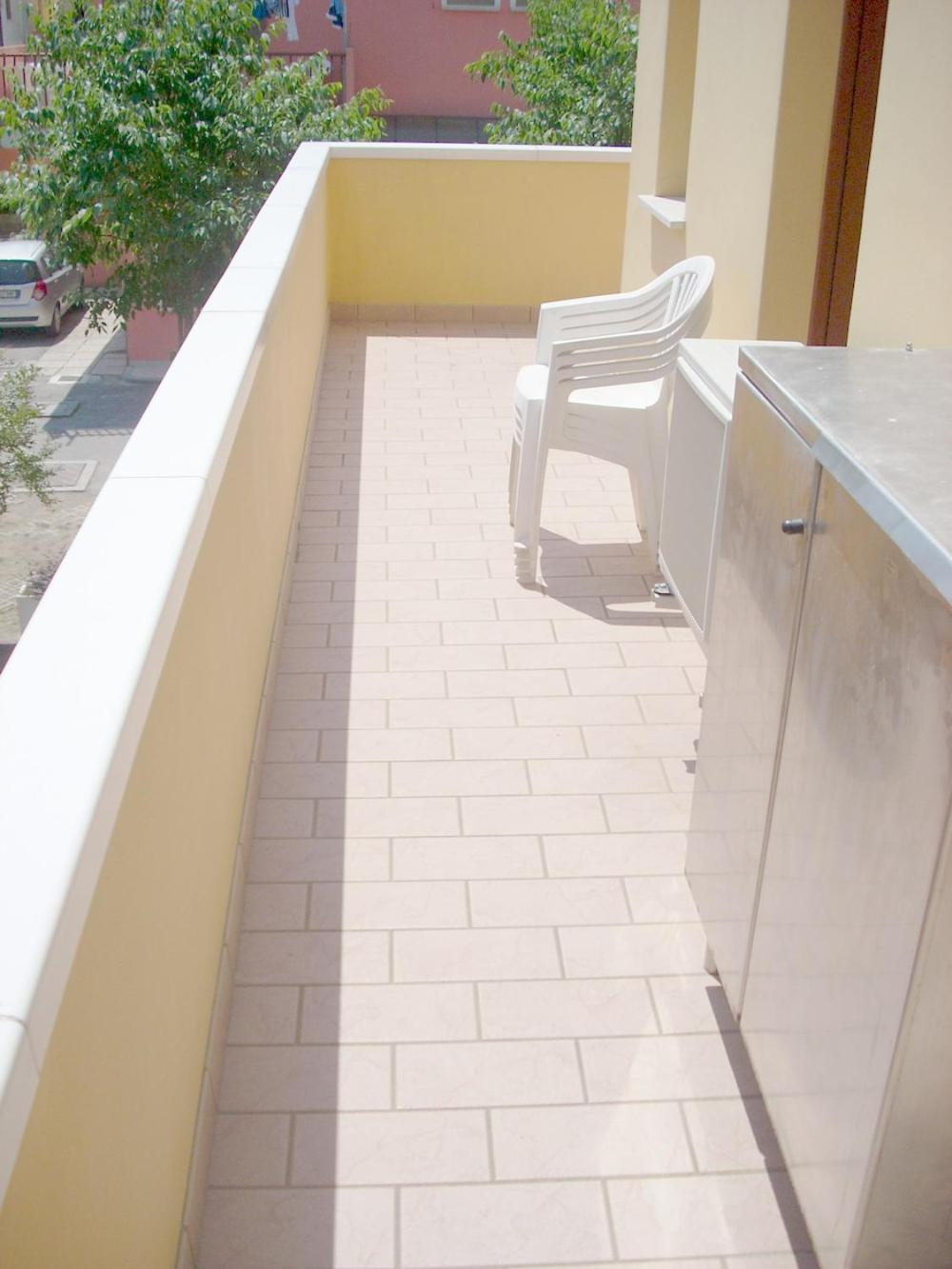 Two-Bedroom Apartment - Photo 9
