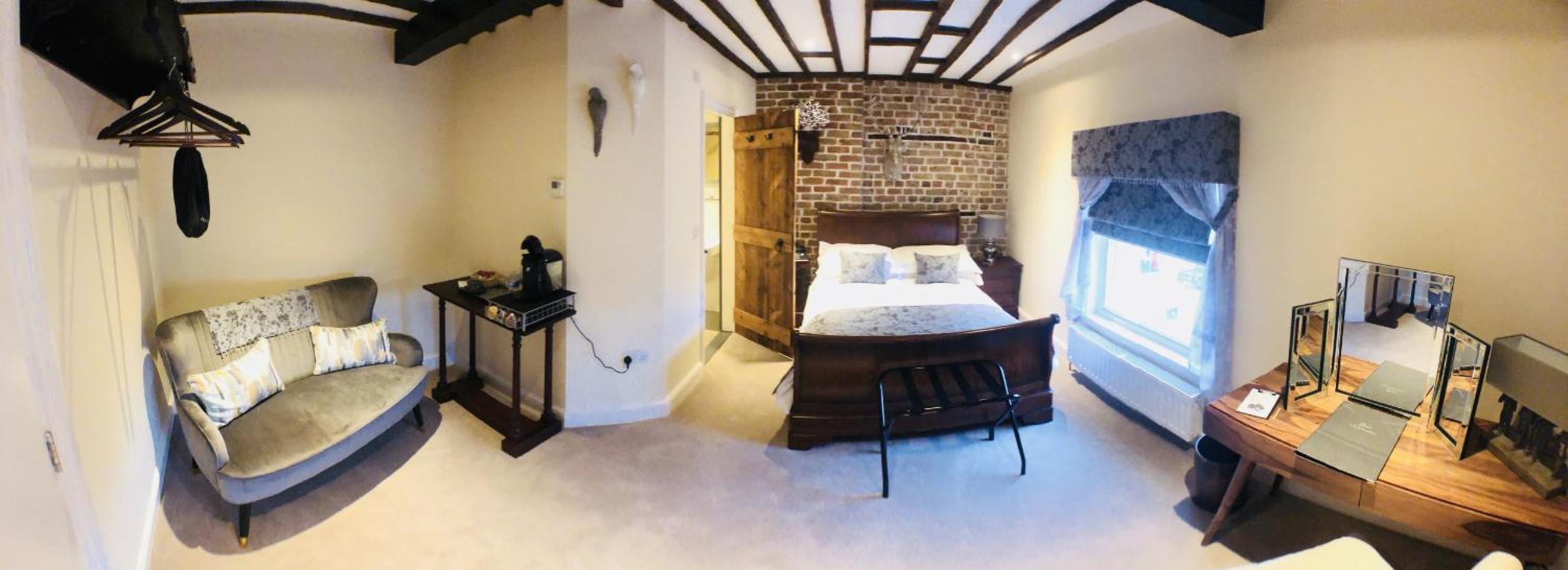 Deluxe Double Room With Shower photo 2