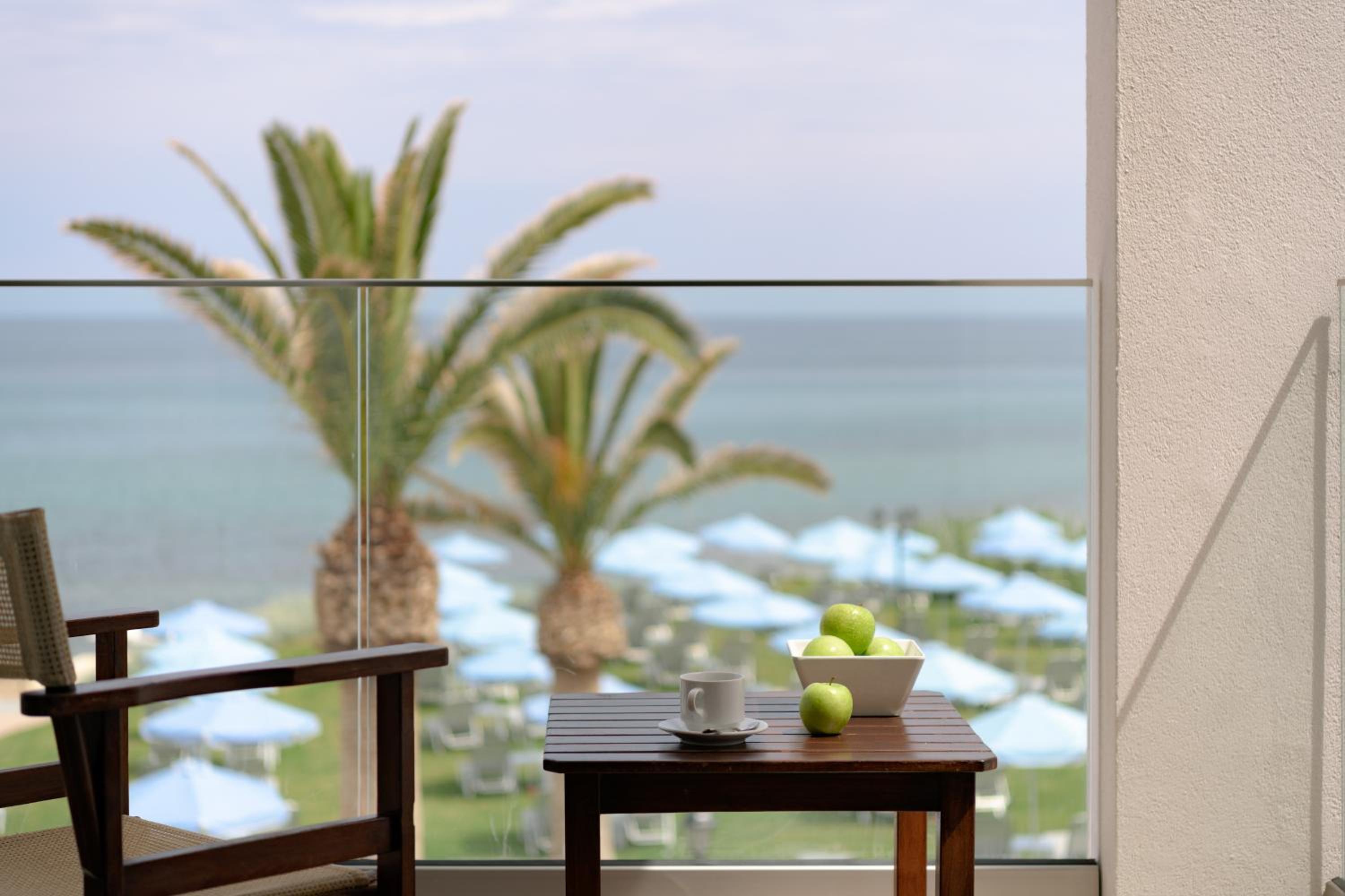 Double or Twin Room with Sea View - Photo 2