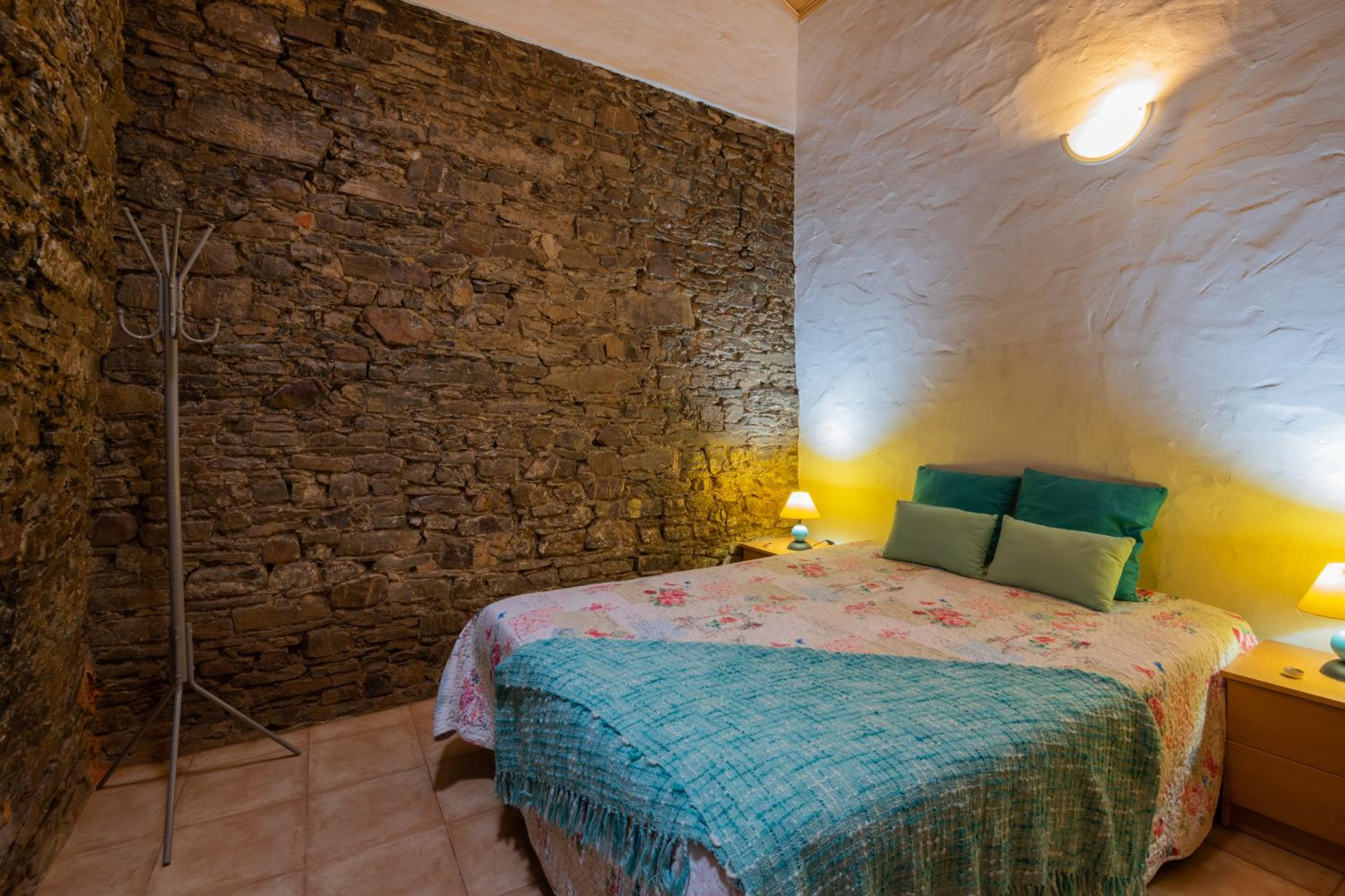 Two-Bedroom Deluxe Apartment with Garden View