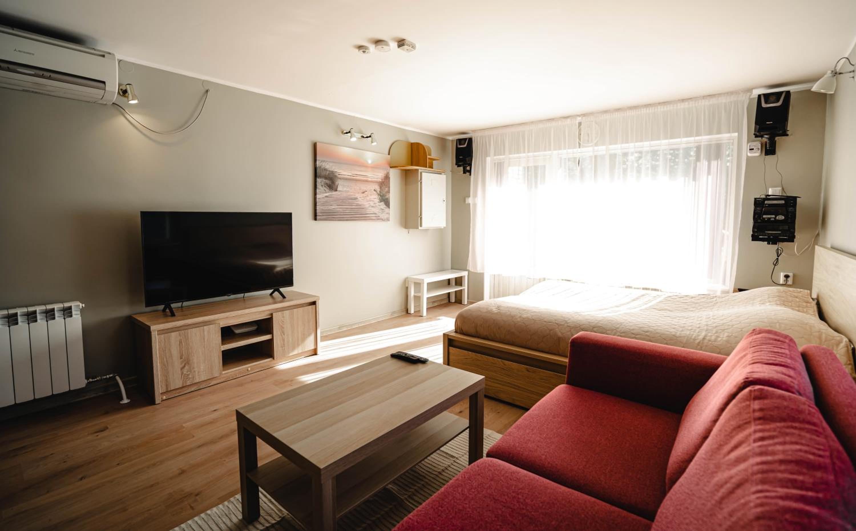 One-Bedroom House photo 1