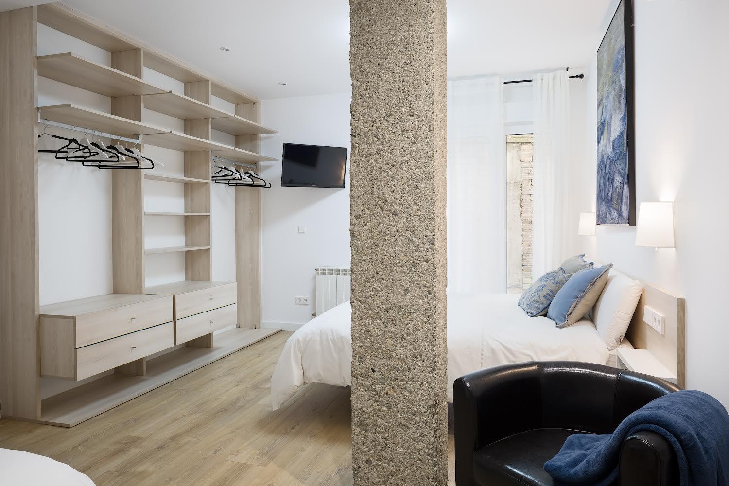 Two-Bedroom Apartment - Photo 5