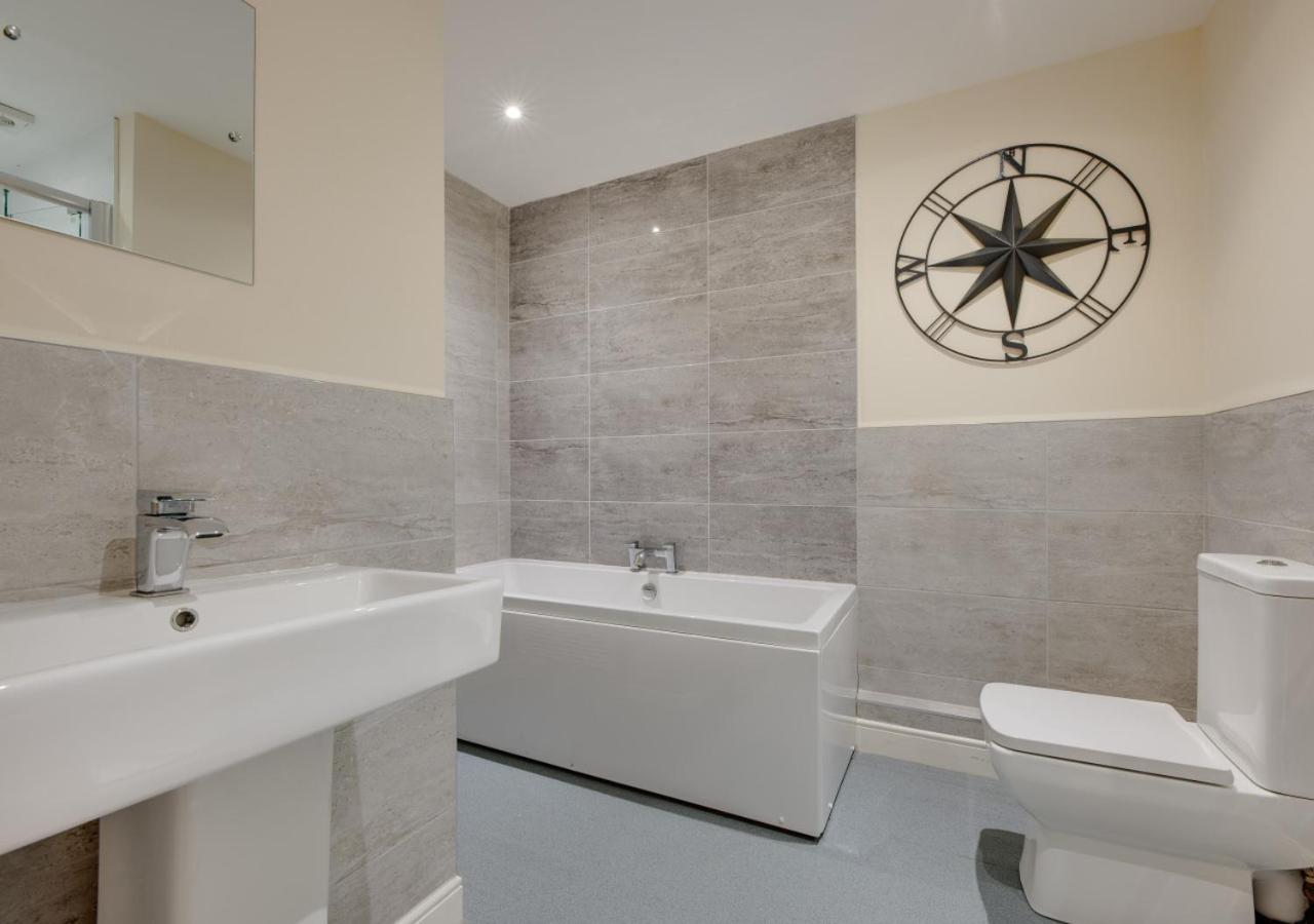 Three-Bedroom House photo 1