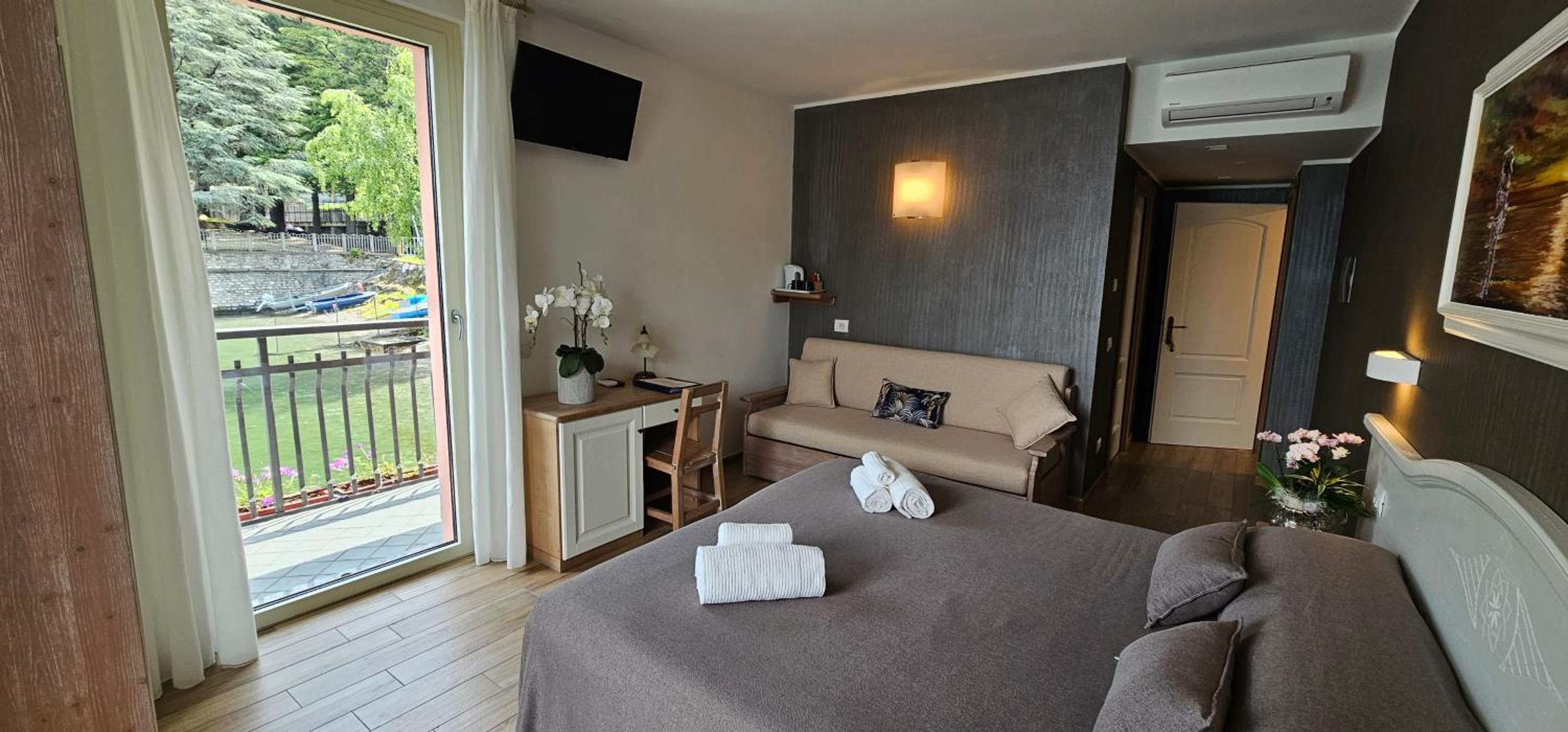 Superior King Room - Photo 1