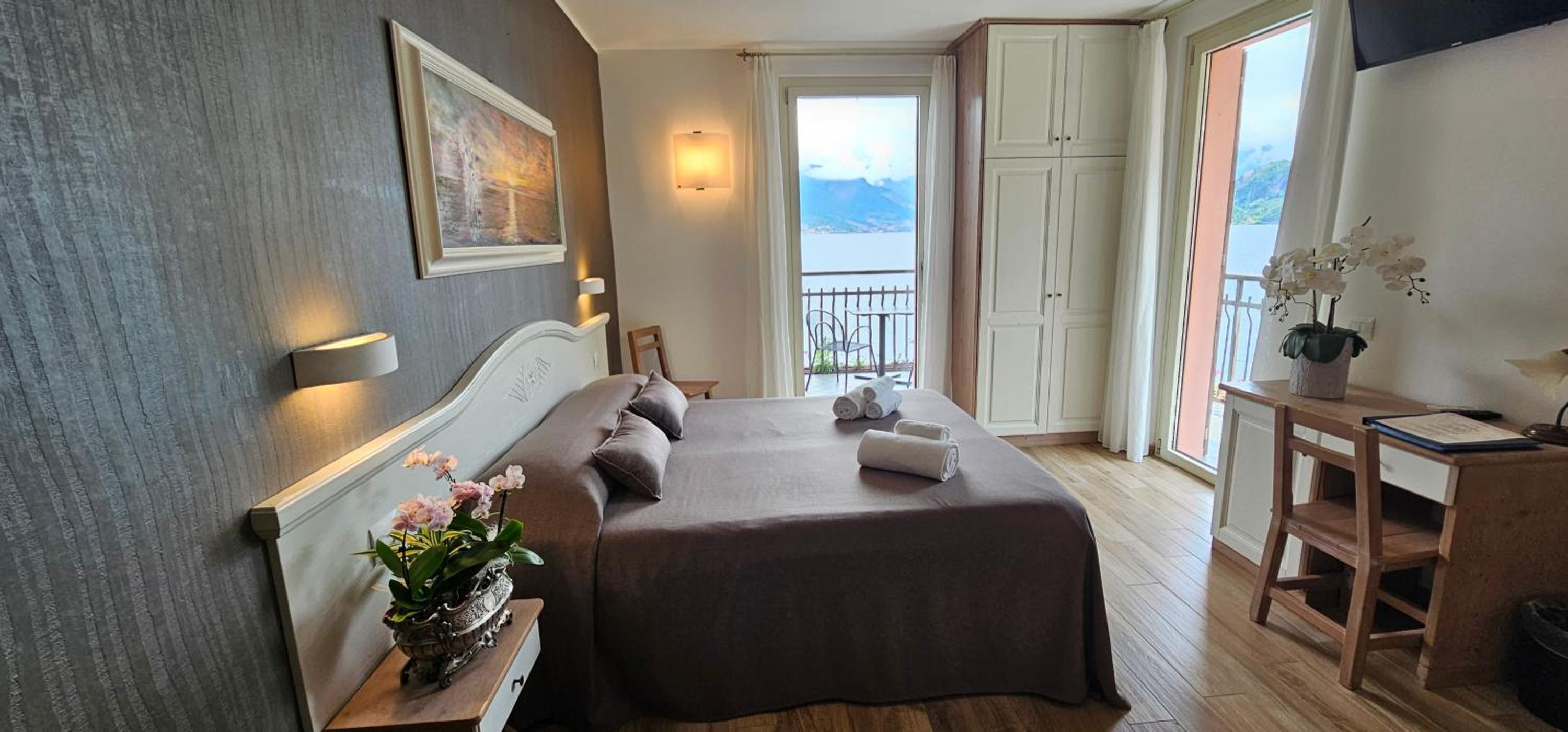 Superior King Room - Photo 18